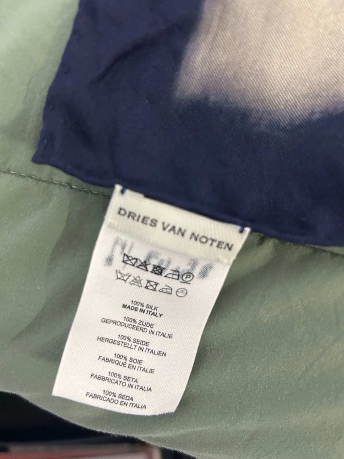 드리스반노튼 프린트 실크 스카프 상품이미지3