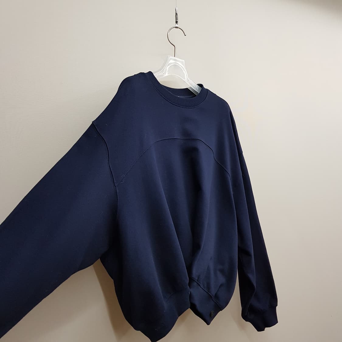 한섬 시스템 2021 버튼 디테일 오버핏 맨투맨 F사이즈 상품이미지3