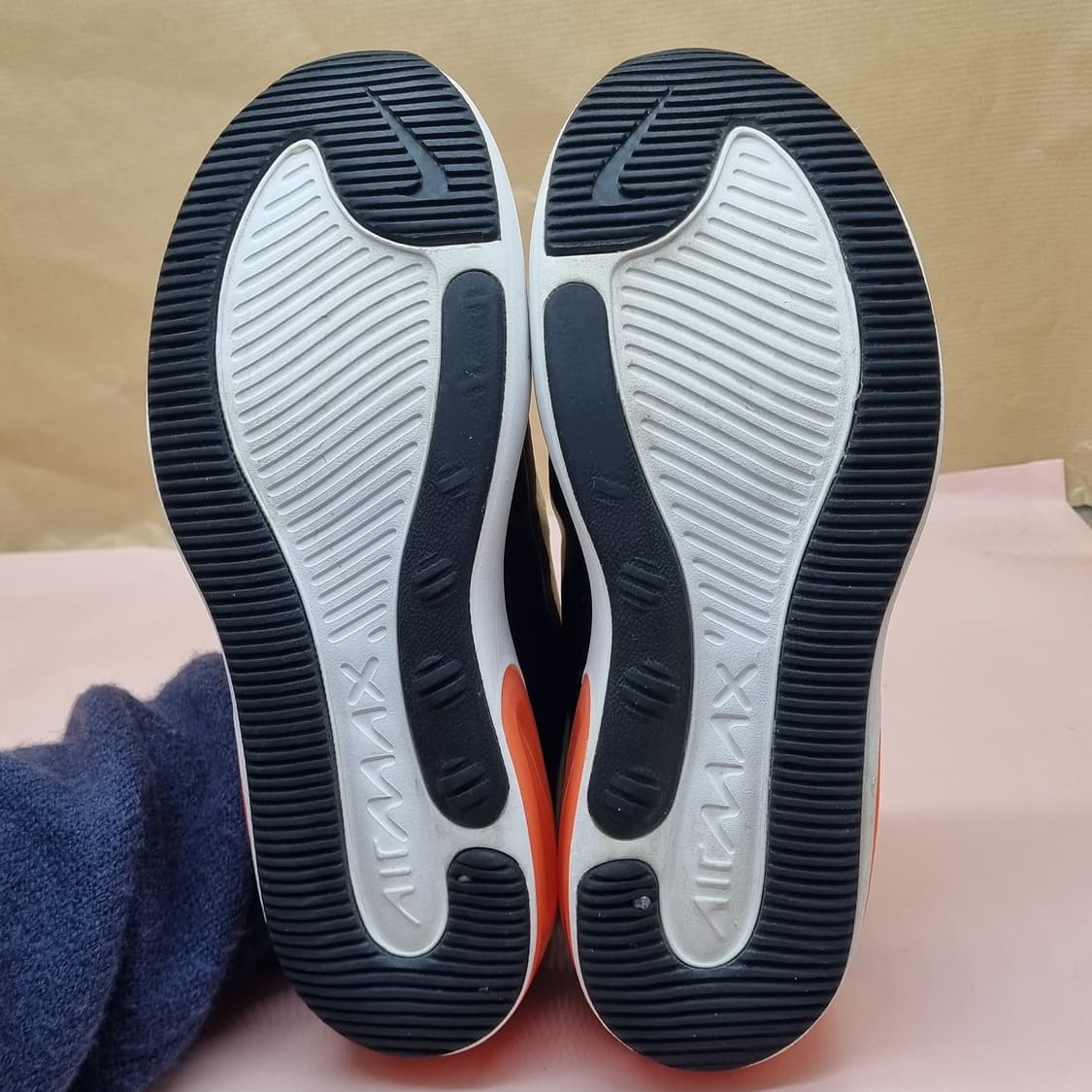 나이키 에어맥스디아 운동화 240 상품이미지3