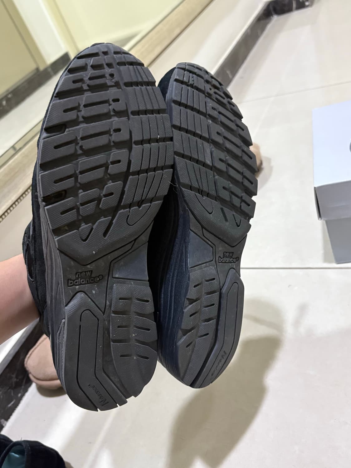 뉴발란스 992 코어블랙 us7 250 상품이미지8