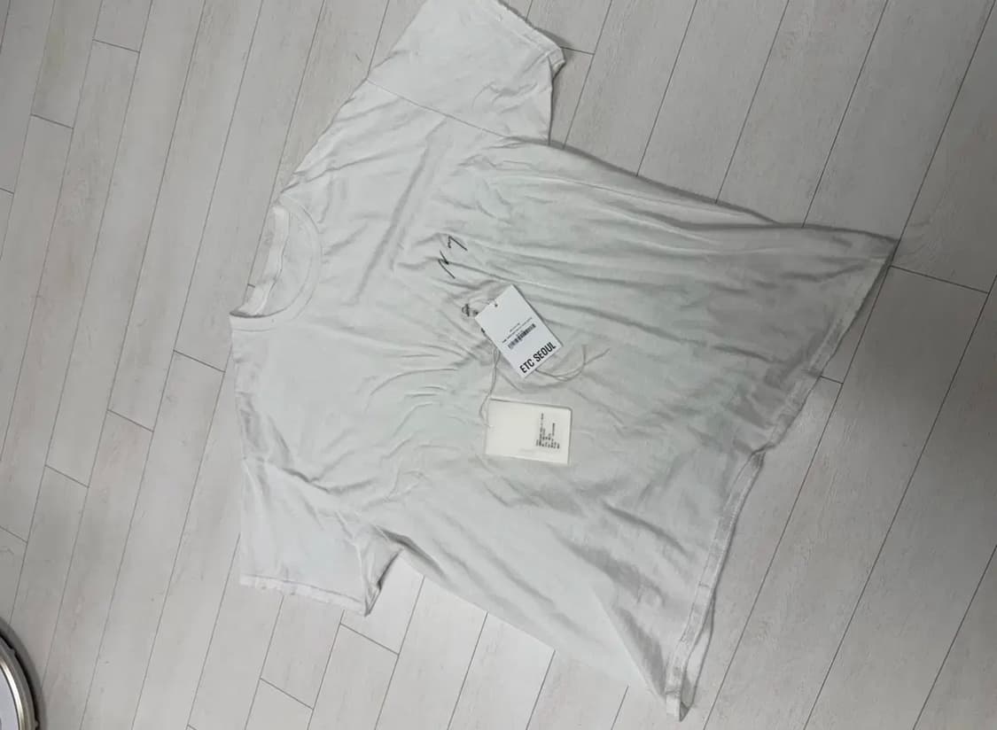 ETC 서울 구매) 안셀름 반팔티 프리사이즈  2회착 후 보관  상태 9 상품이미지1