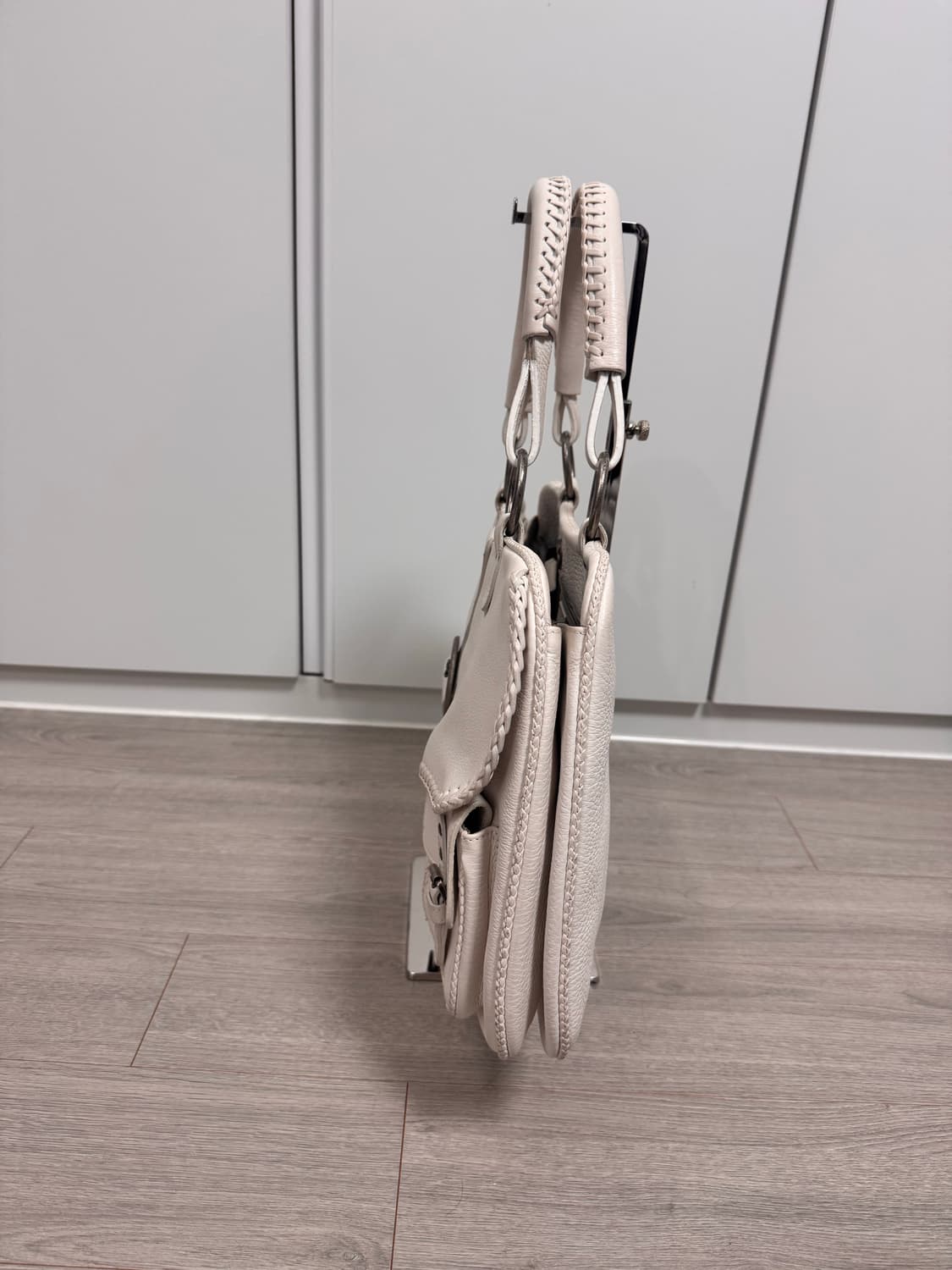 디올(Dior) 존 갈리아노 가우초백 오프화이트 상태A- 상품이미지4