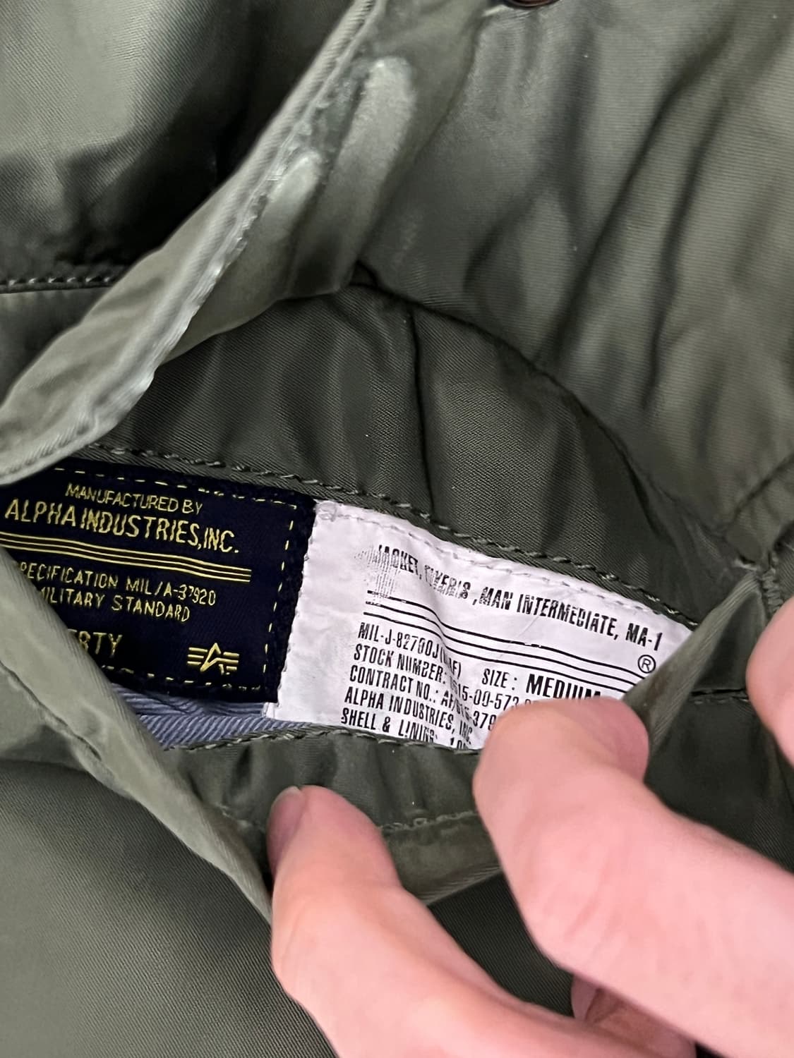 알파인더스트리 ma-1 플라이트 봄버 자켓 카키 (M) 상품이미지5