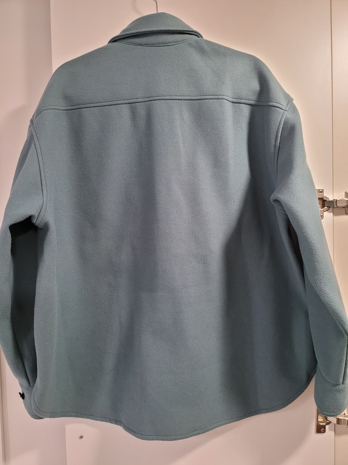 🏷️ 웨스턴 무드와 여유로운 실루엣 – H&M 콘초 디테일 오버셔츠  상품이미지5