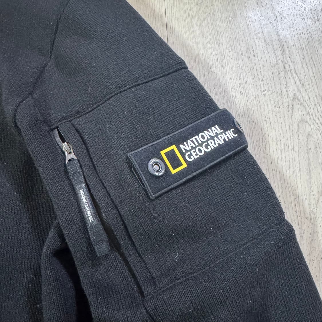 내셔널지오그래픽 니트 풀집업 자켓 팝니다! 상품이미지2