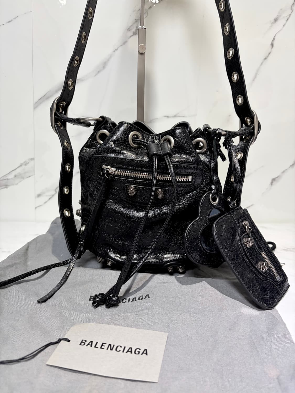[A+ 정품] 발렌시아가 르카골 버킷백 xs 블랙 상품이미지8
