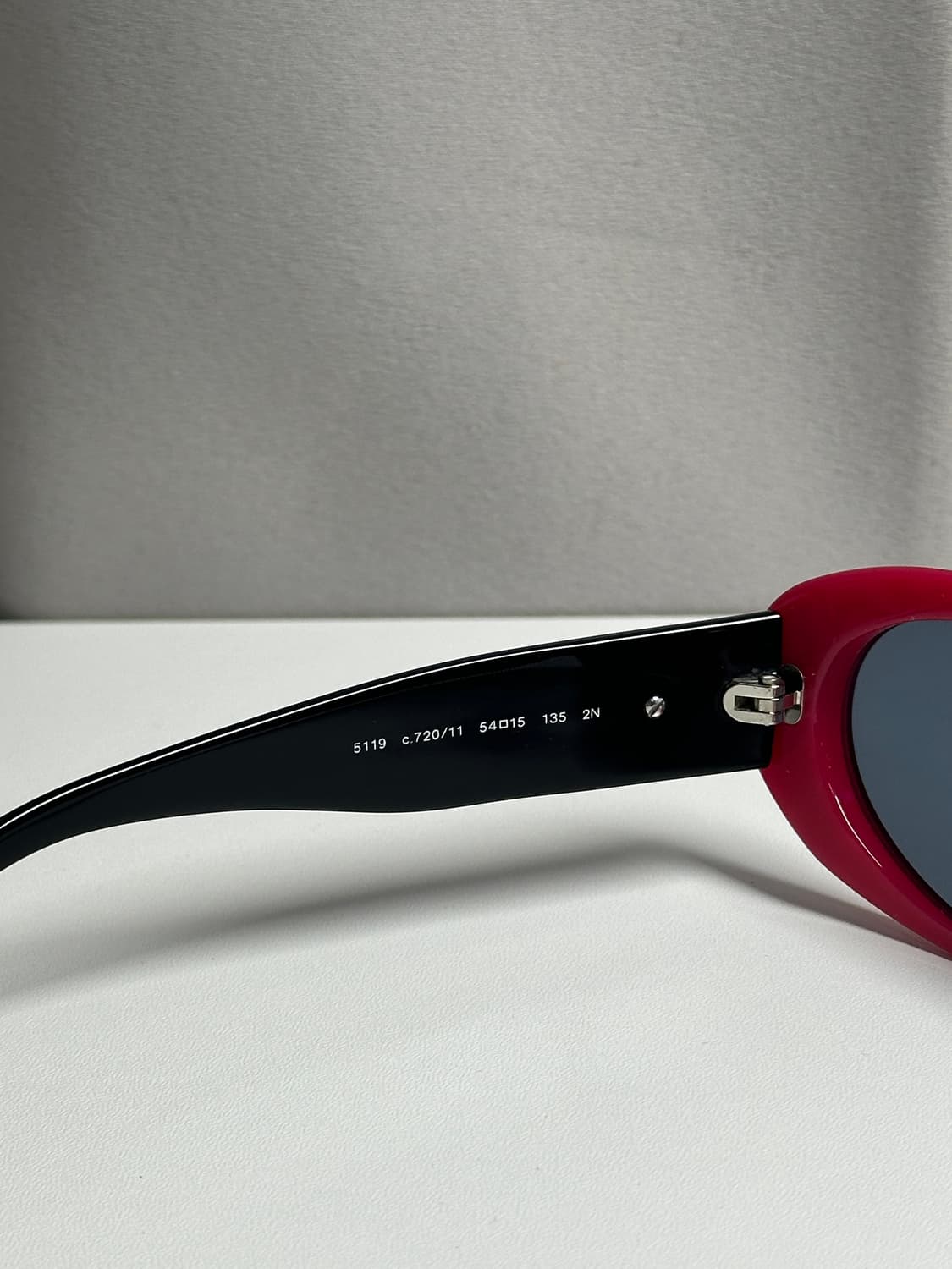 샤넬 오벌 프레임 선글라스 – 1990s 팝 아이콘 리에디션 상품이미지7