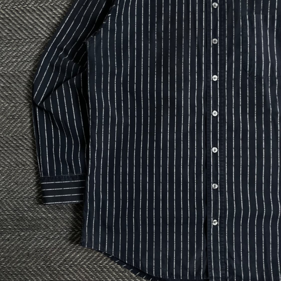 버버리 레터링 디테일 셔츠 y 3016 상품이미지4