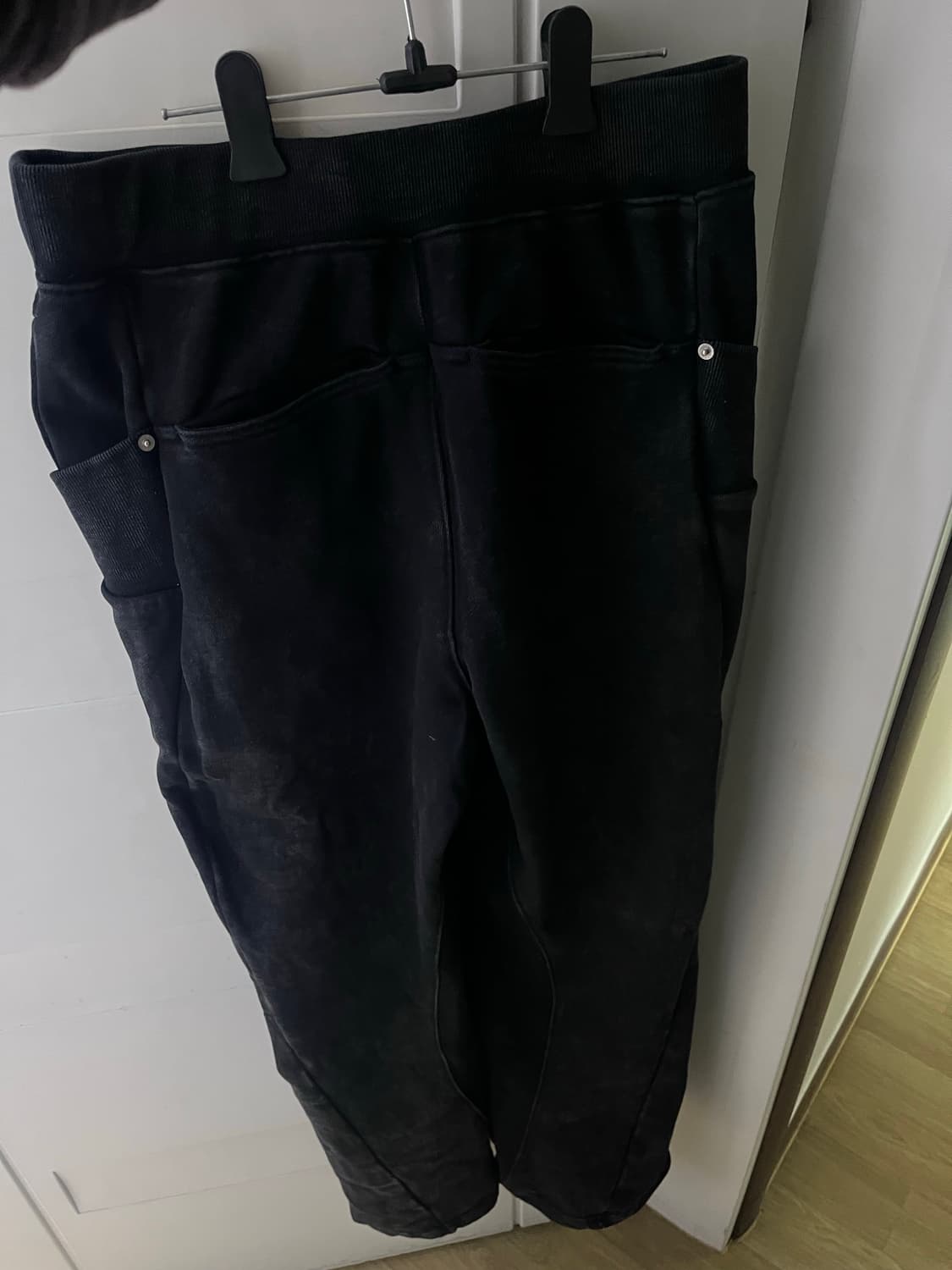 미스치프 컷 오프 스웻팬츠-워시드 블랙 s 상품이미지2