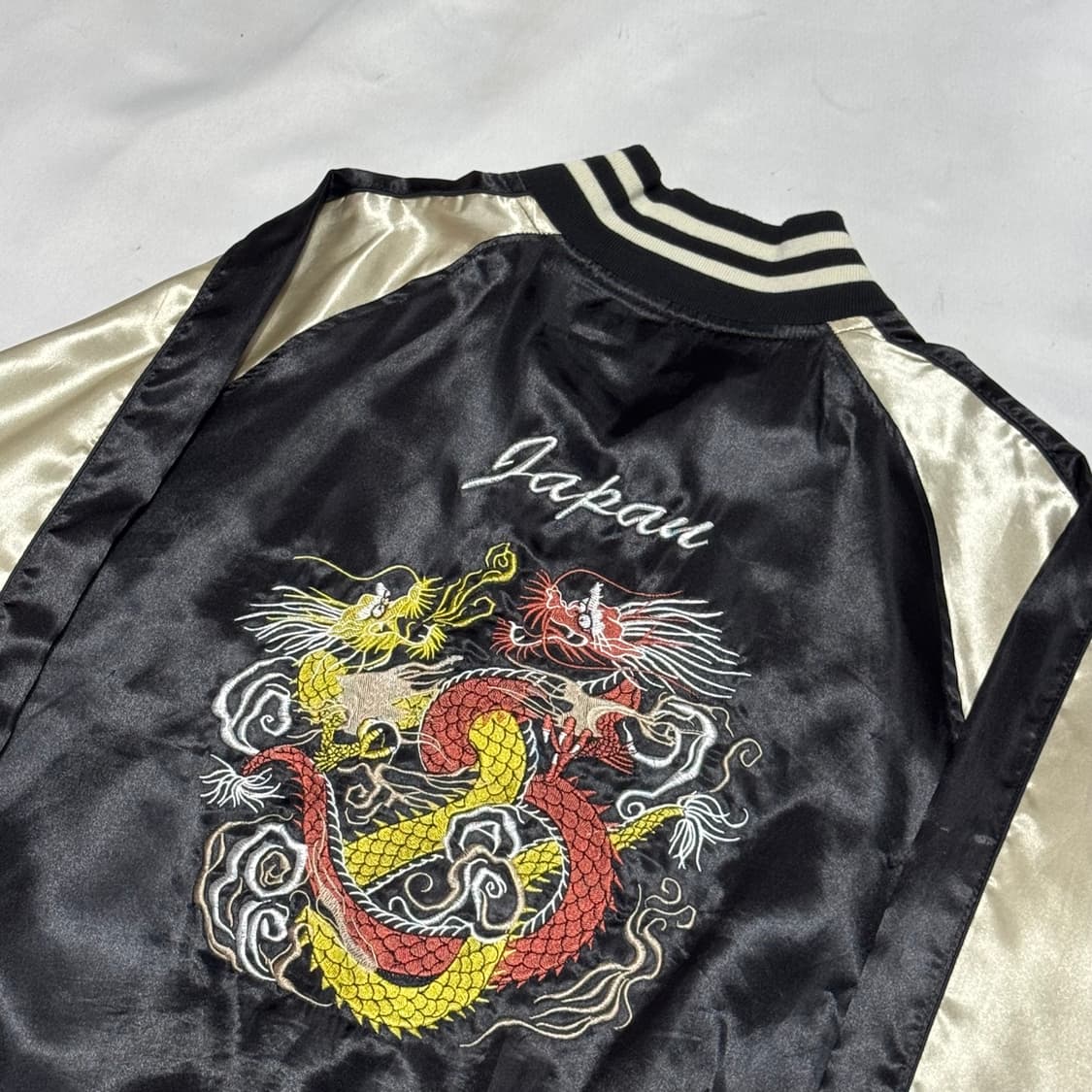 XL vtg 황금, 레드 용 자수 스카쟌 상품이미지1