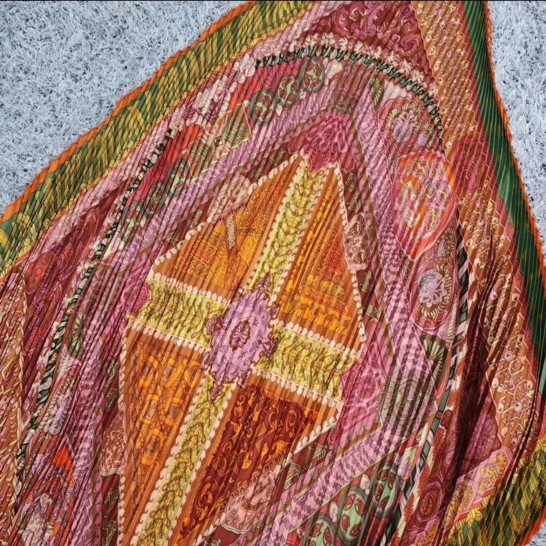 에르메스 플리츠 실크스카프 상품이미지3