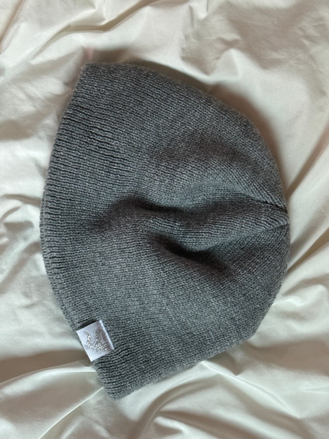 셋업이엑스이 비니 pearl corsage beanie 회색 상품이미지3