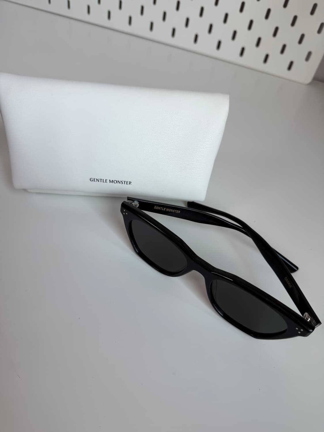 젠틀몬스터 쿠키 블랙 선글라스 상품이미지1