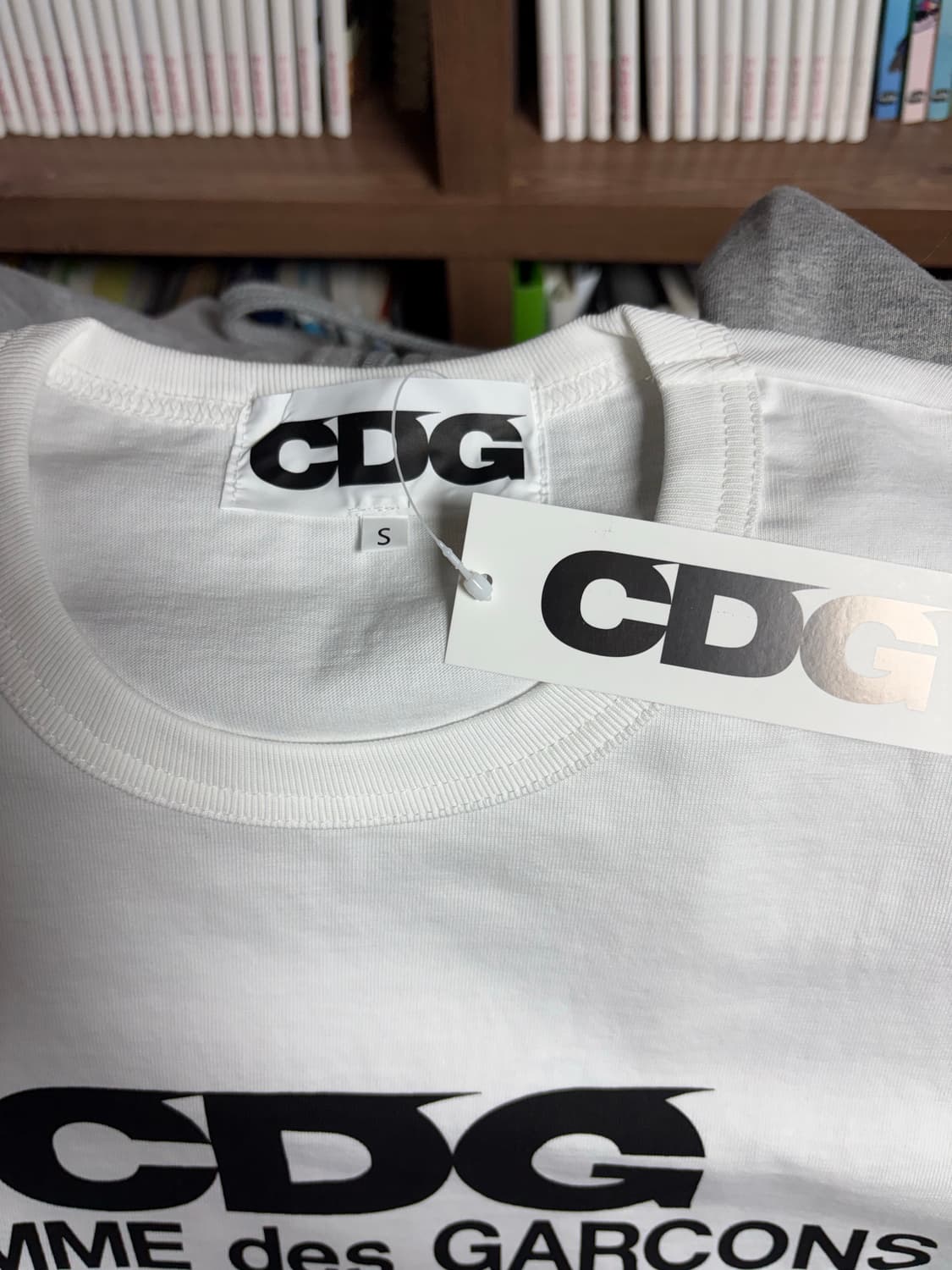 꼼데가르송 CDG 반팔 새상품 상품이미지2