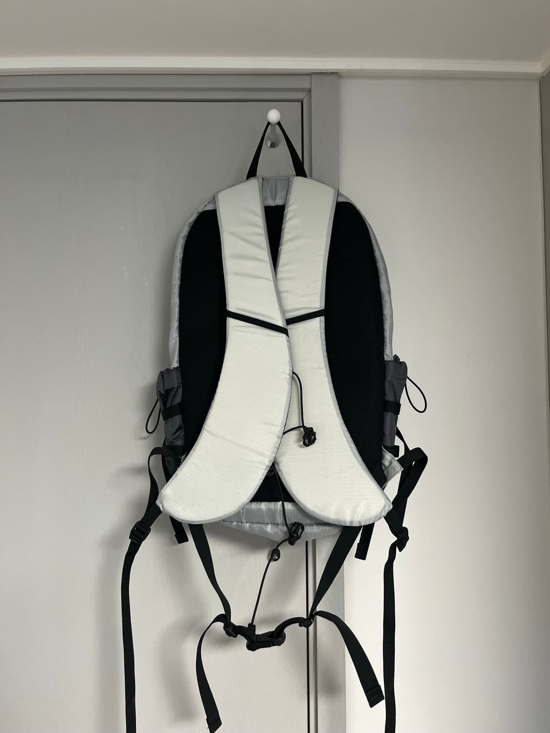 산산기어 스트링 백팩 그레이  상품이미지4