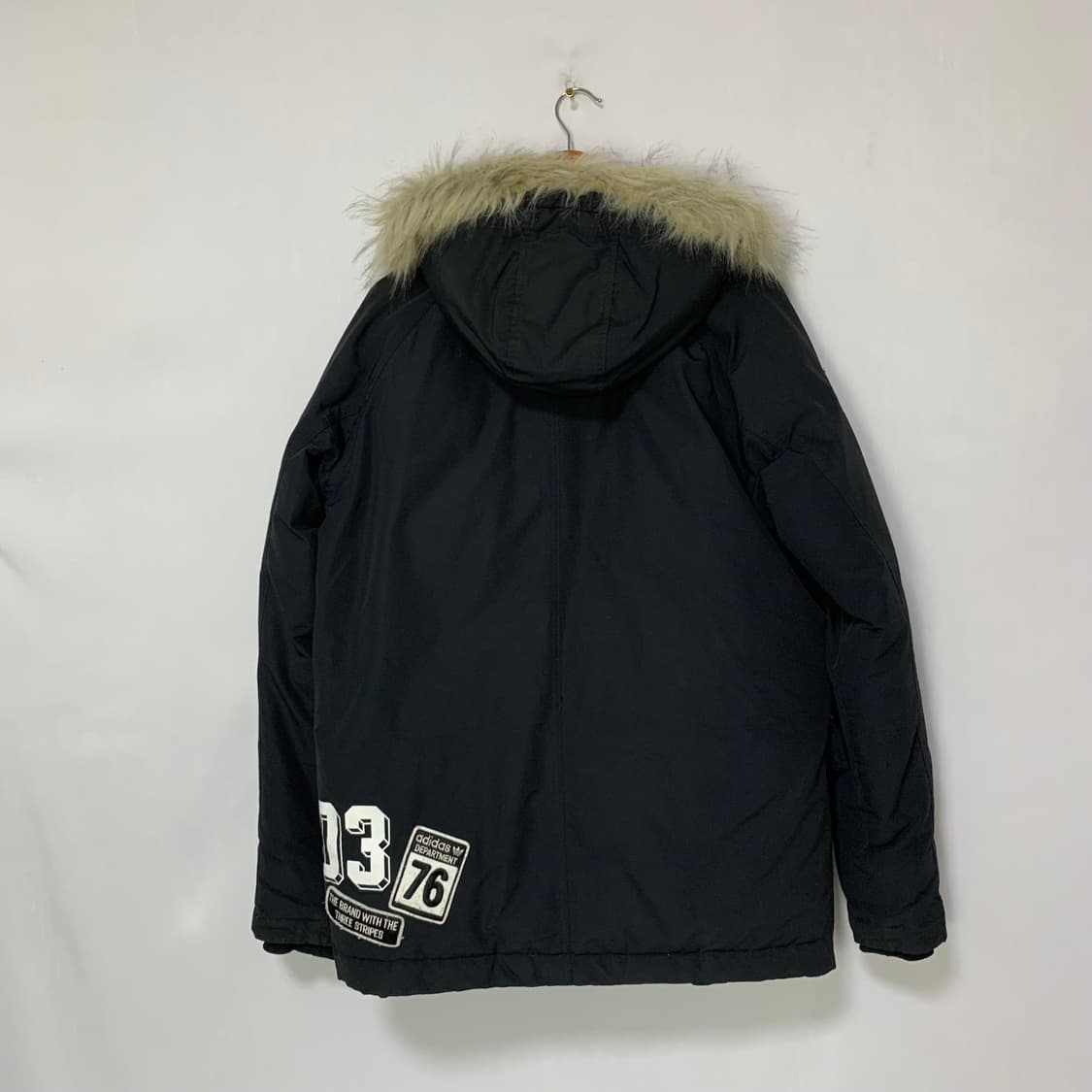 아디다스 오리지널스 블랙 패딩 점퍼 110 빈티지 남녀공용 울프죠 퍼후드 상품이미지9