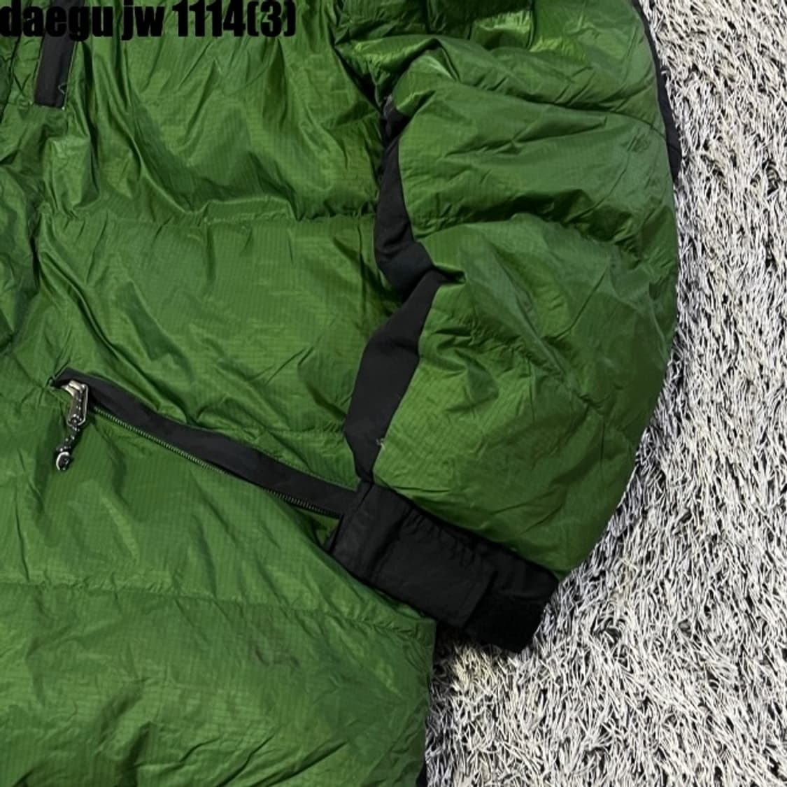 마운틴하드웨어 패딩 상품이미지3