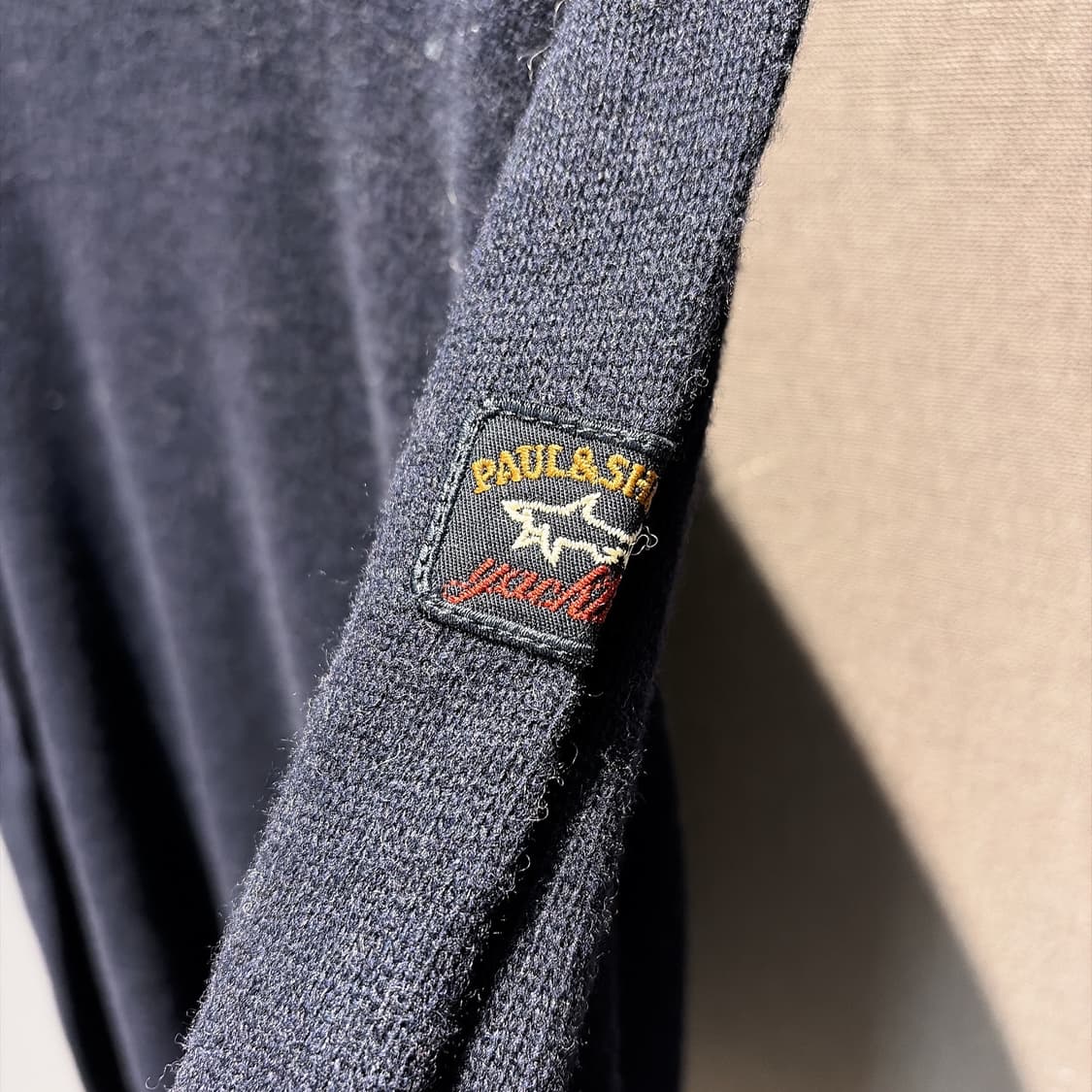 (정품/새상품) 폴앤샤크 남성 네이비 슬리브 와펜 울 니트 상품이미지2