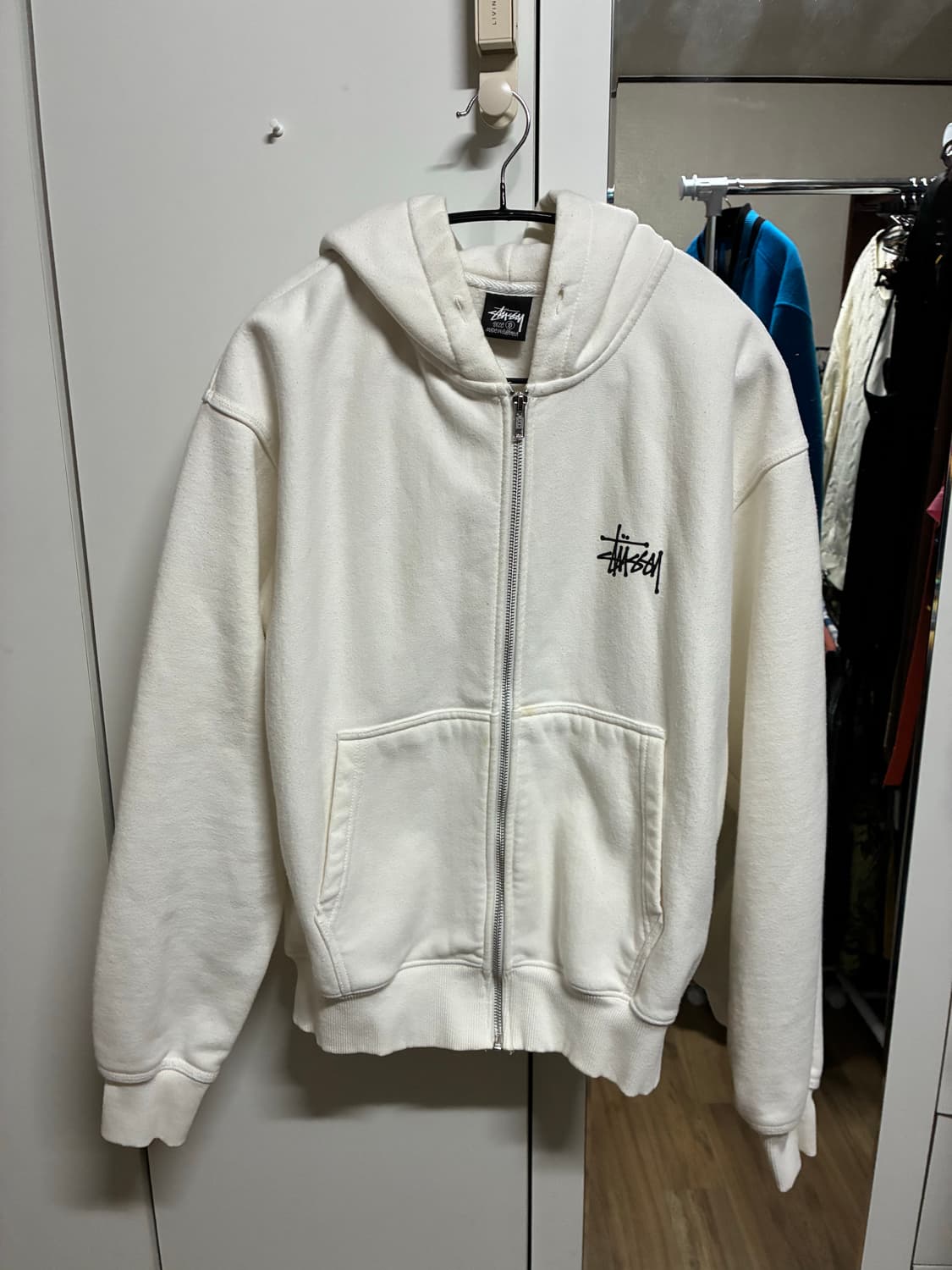 스투시 화이트 후드집업 상품이미지1