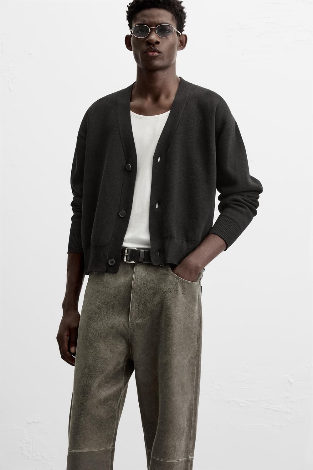 자라  레더 컬렉션 페이드 이펙트 레더 트라우저 토프 그레이 상품이미지1