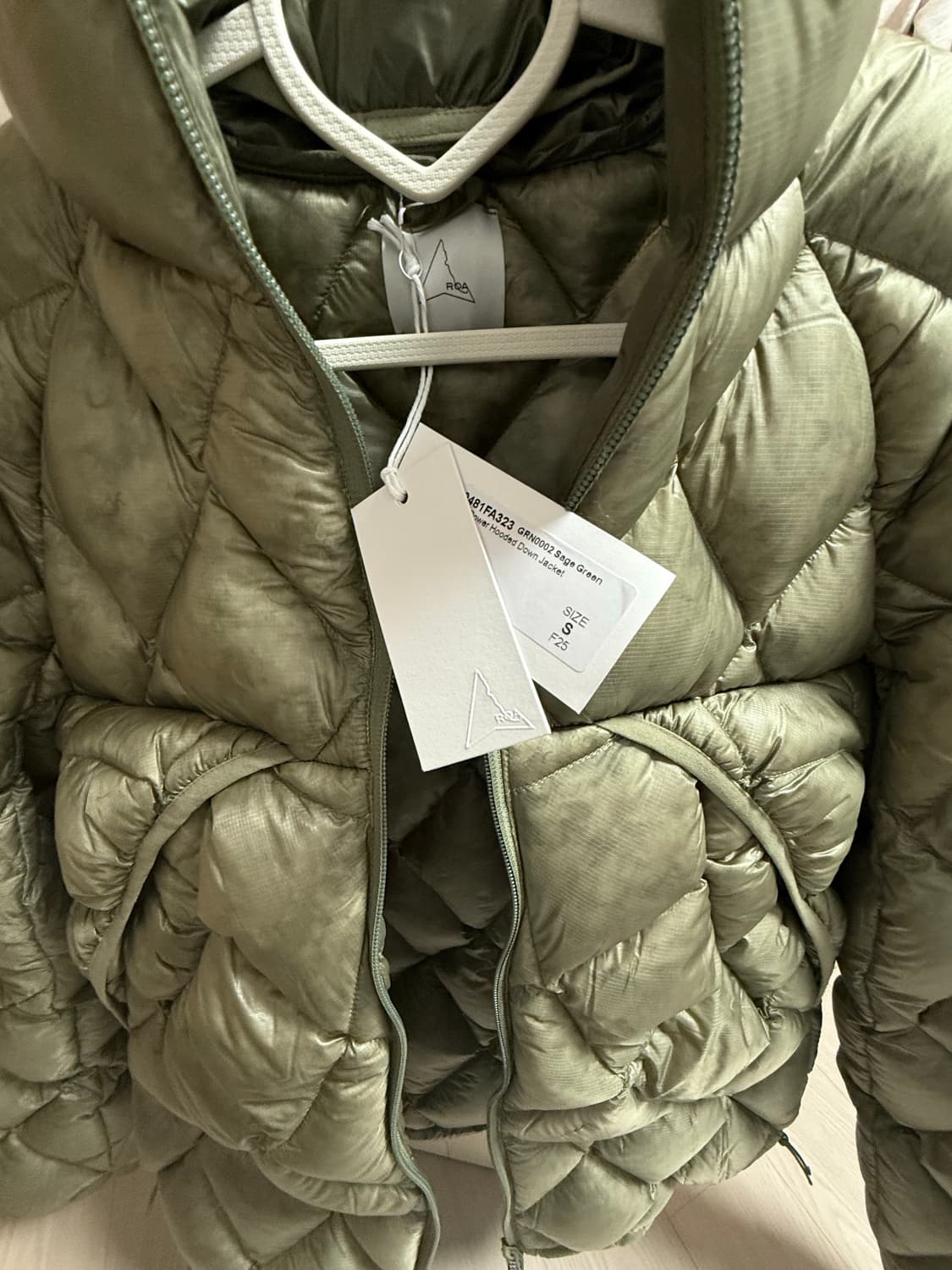 로아하이킹 다운 자켓 세이지그린 상품이미지3