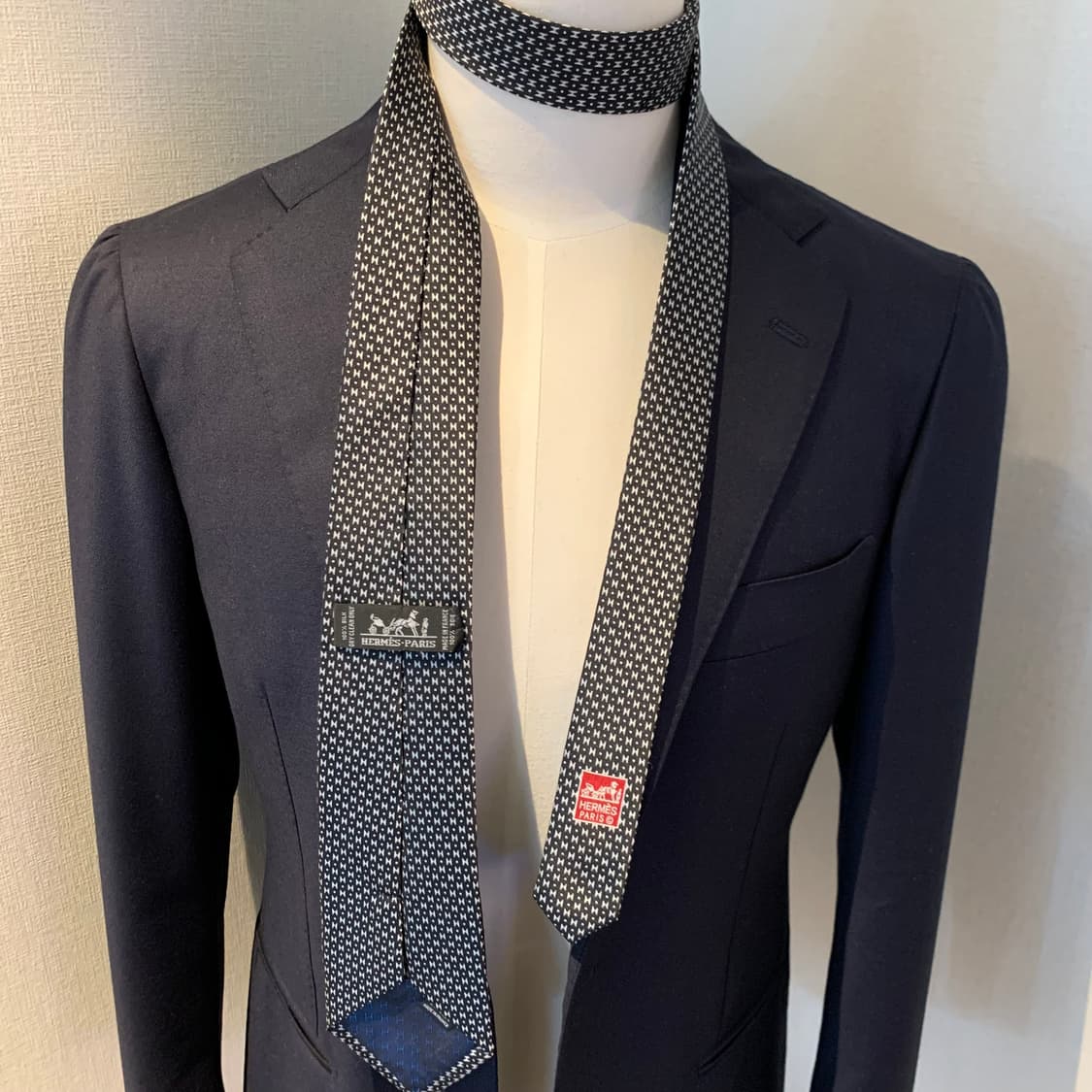 에르메스(HERMES) 블랙 명품넥타이 프랑스 100실크 A+등급 상품이미지2