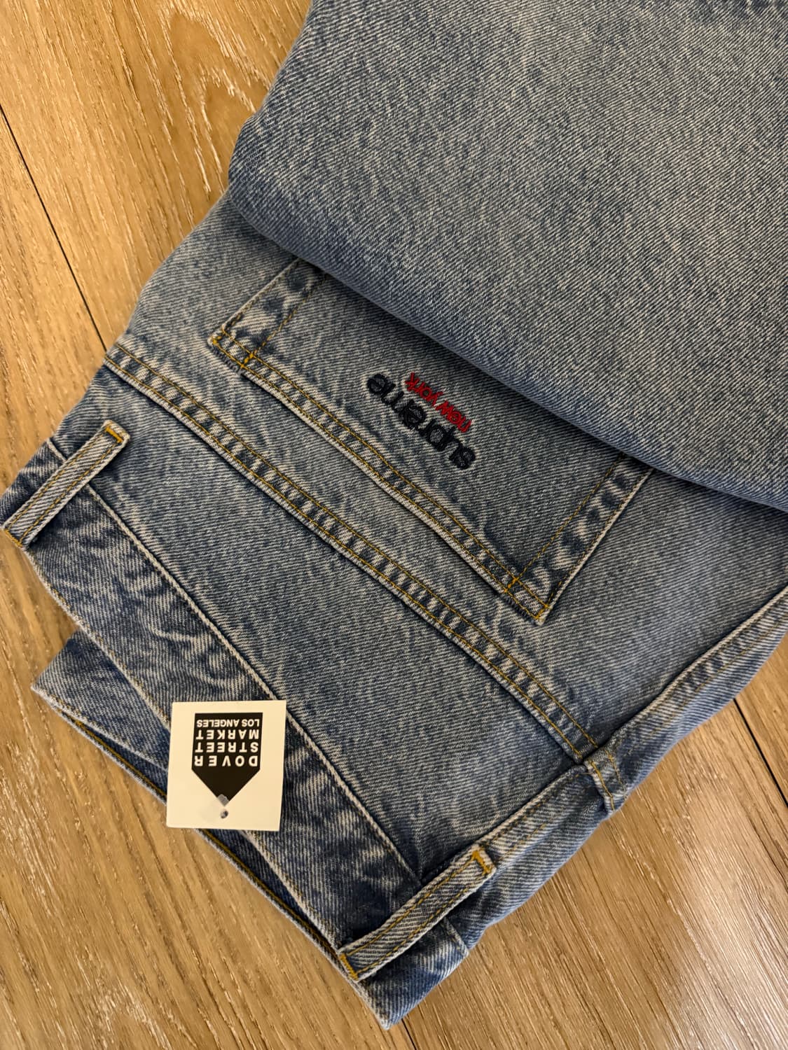 슈프림 배기 진 워시드 인디고 - 25FW 상품이미지1