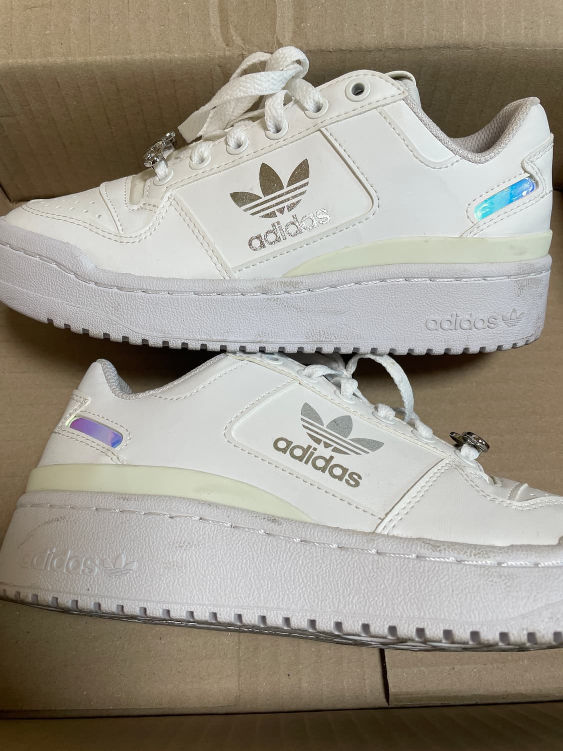 아디다스 운동화 상품이미지3