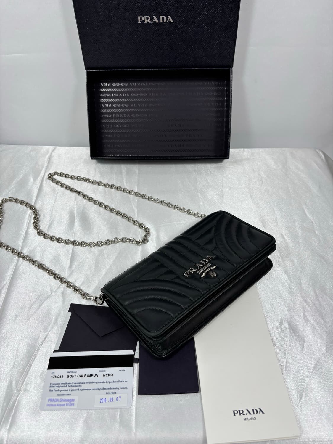 (풀구성)프라다 다이어그램 은장 숄더 체인크로스백 상품이미지4