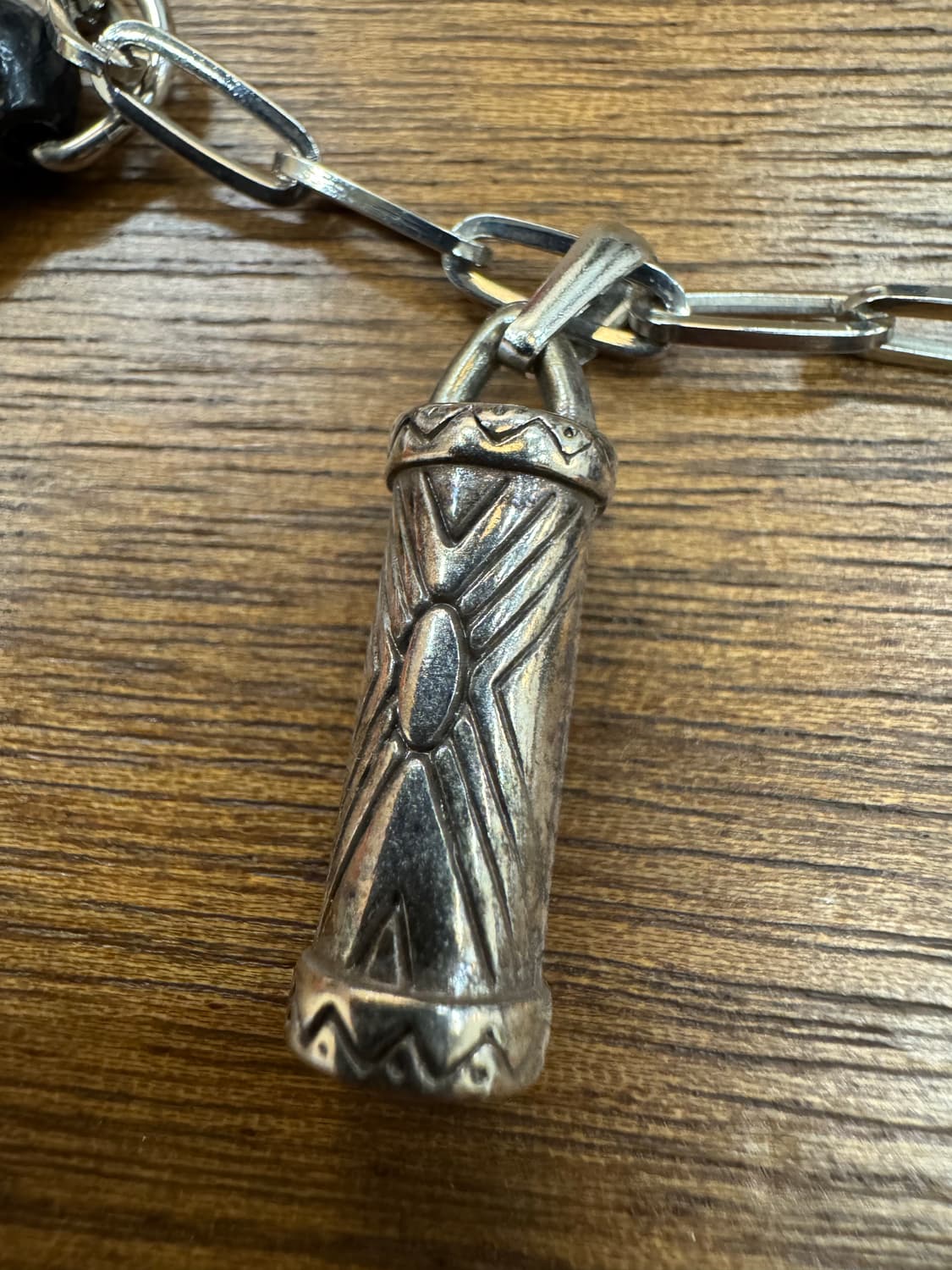 [OS] 토가 비릴리스 메탈 콘초 목걸이 상품이미지3