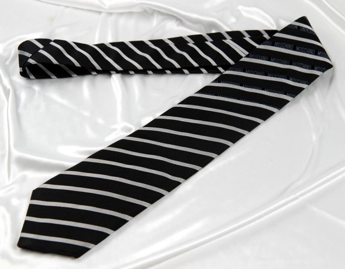 모스키노 8.2cm 미사용 S등급 신형 남자 명품 넥타이 상품이미지3