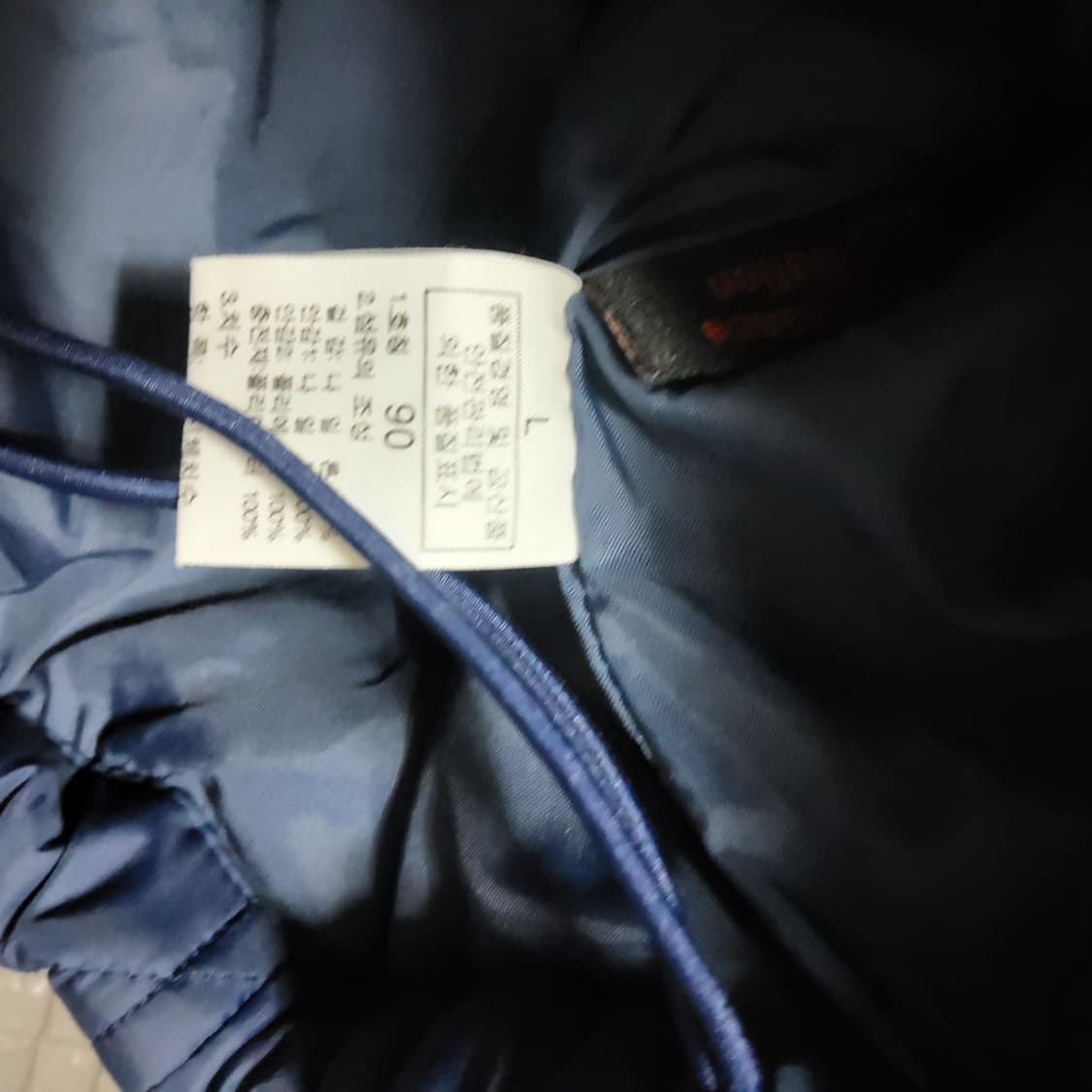 노스페이스 경량 숏 패딩 여성 90 상품이미지4