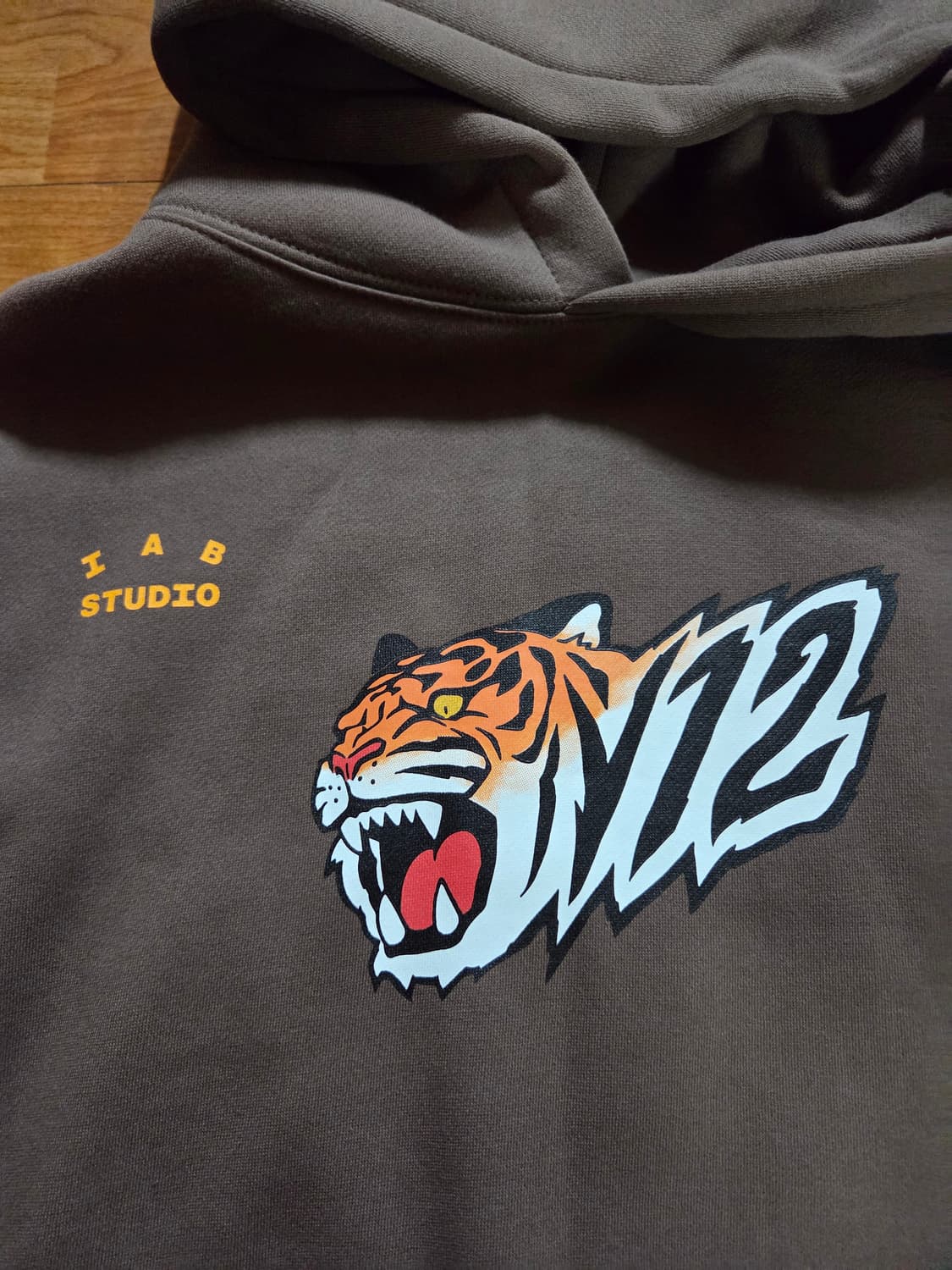 아이앱스튜디오 기아타이거즈 V12우승 후드티 상품이미지2