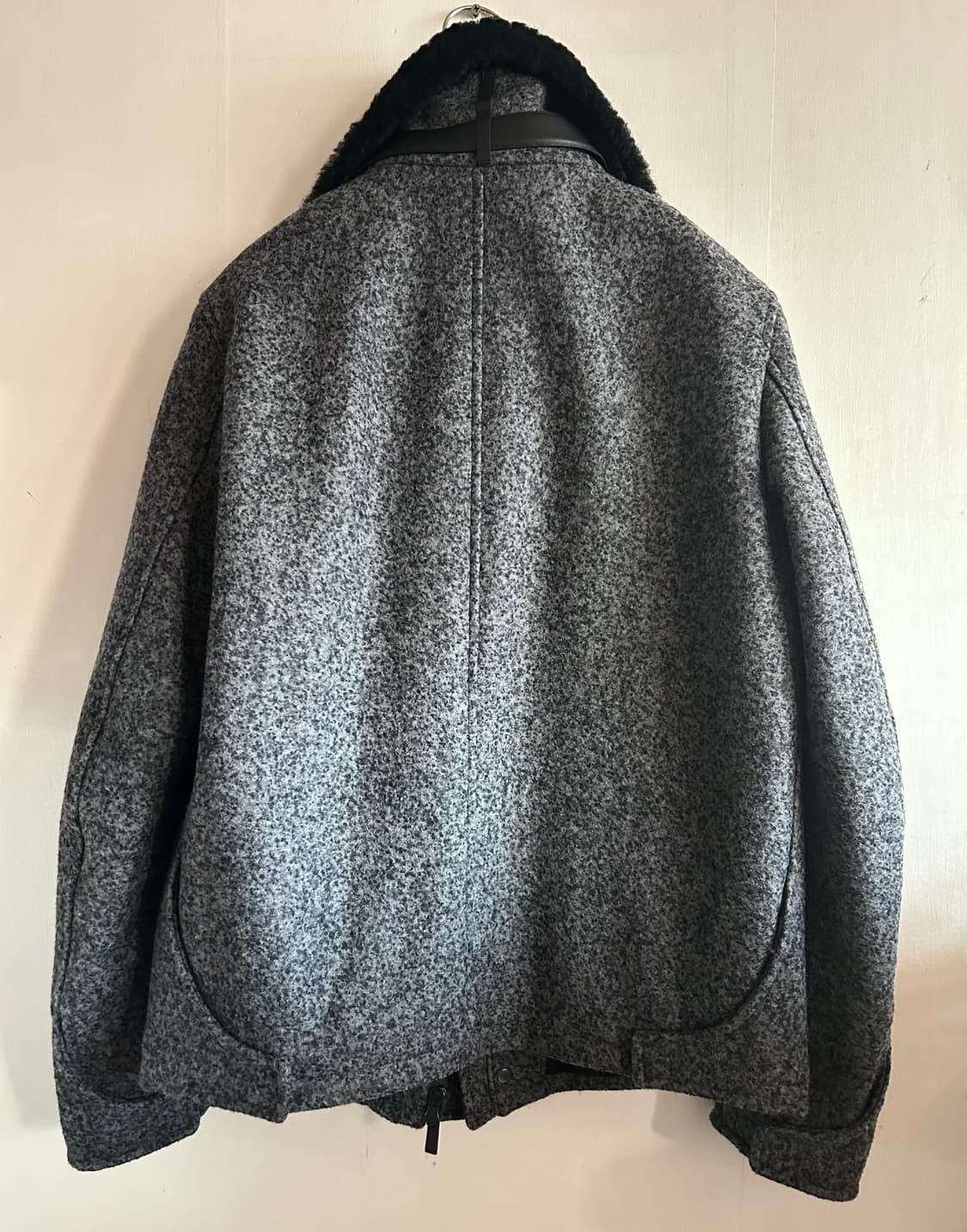 펜디 알파카 봄버 자켓 상품이미지4