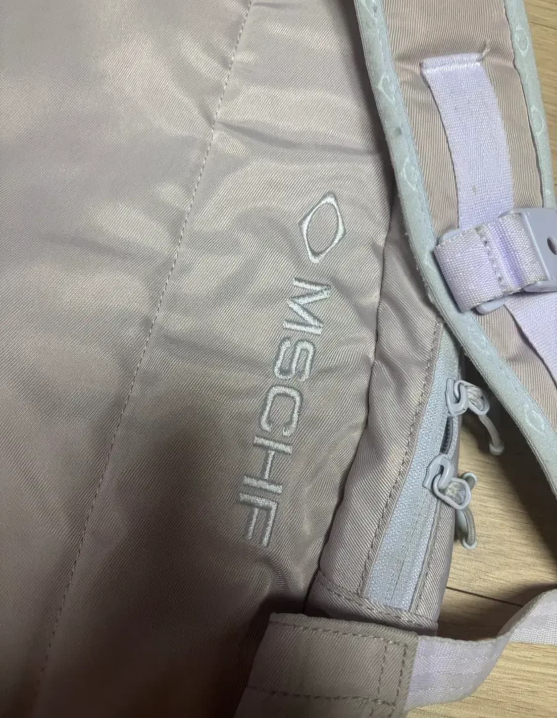 미스치프 롬버스 백팩 급처 상품이미지5