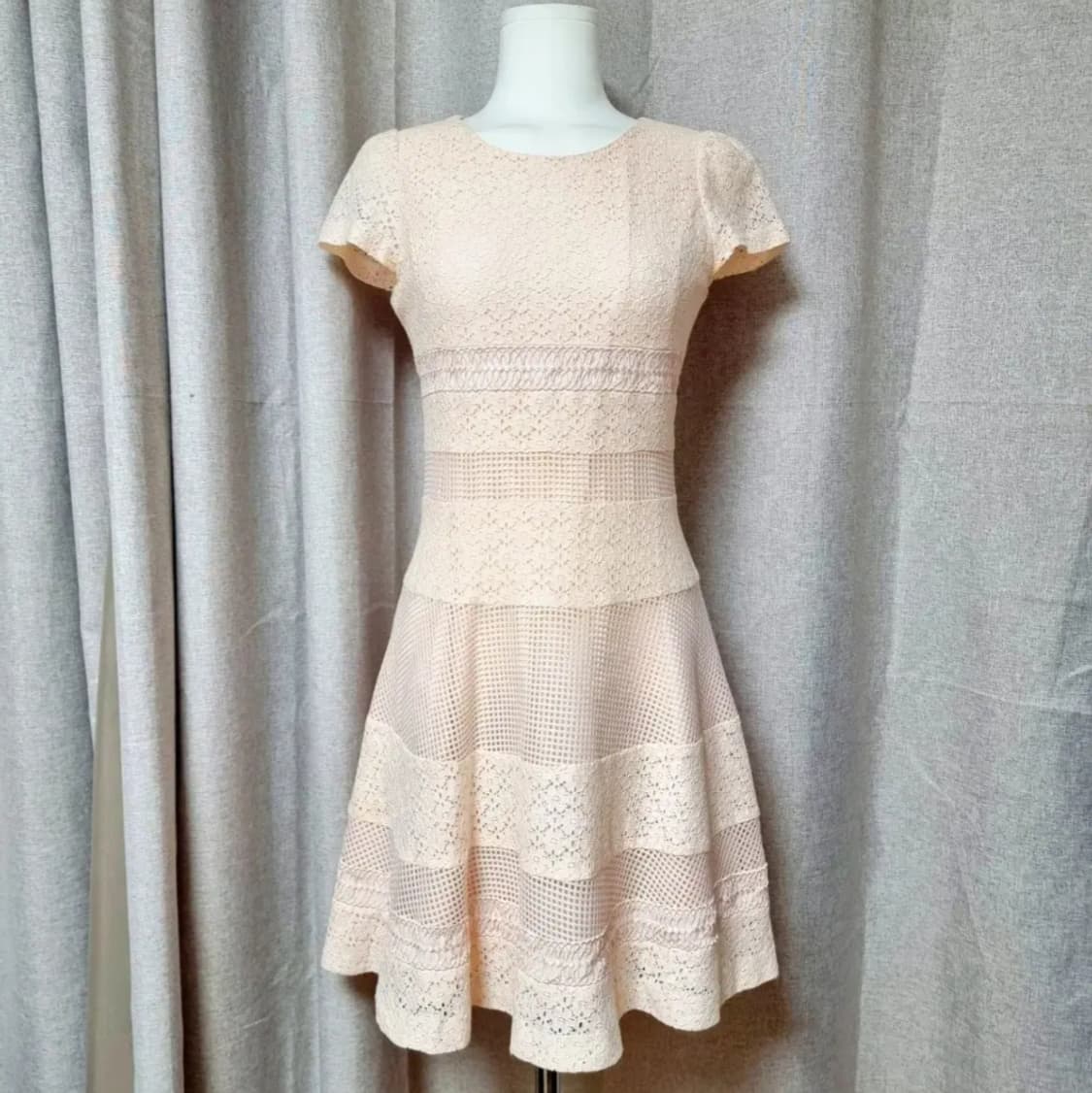 케네스레이디 펀칭레이스 플레어 원피스 (55) 1회착/드라이완료/상태최상 상품이미지1