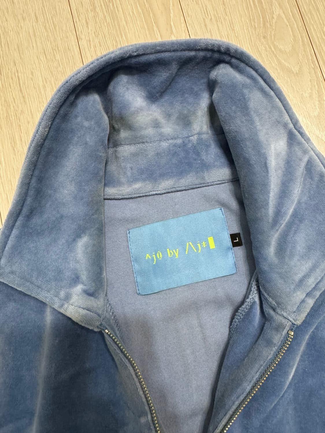 아조바이아조 ajobyajo 벨벳 반집업 하프집업 상품이미지3