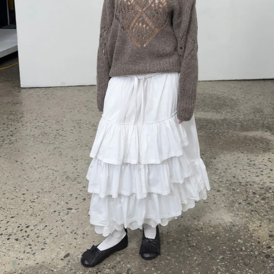 오픈와이와이 롤 웨이스트 티어드 롱 스커트 화이트 상품이미지3