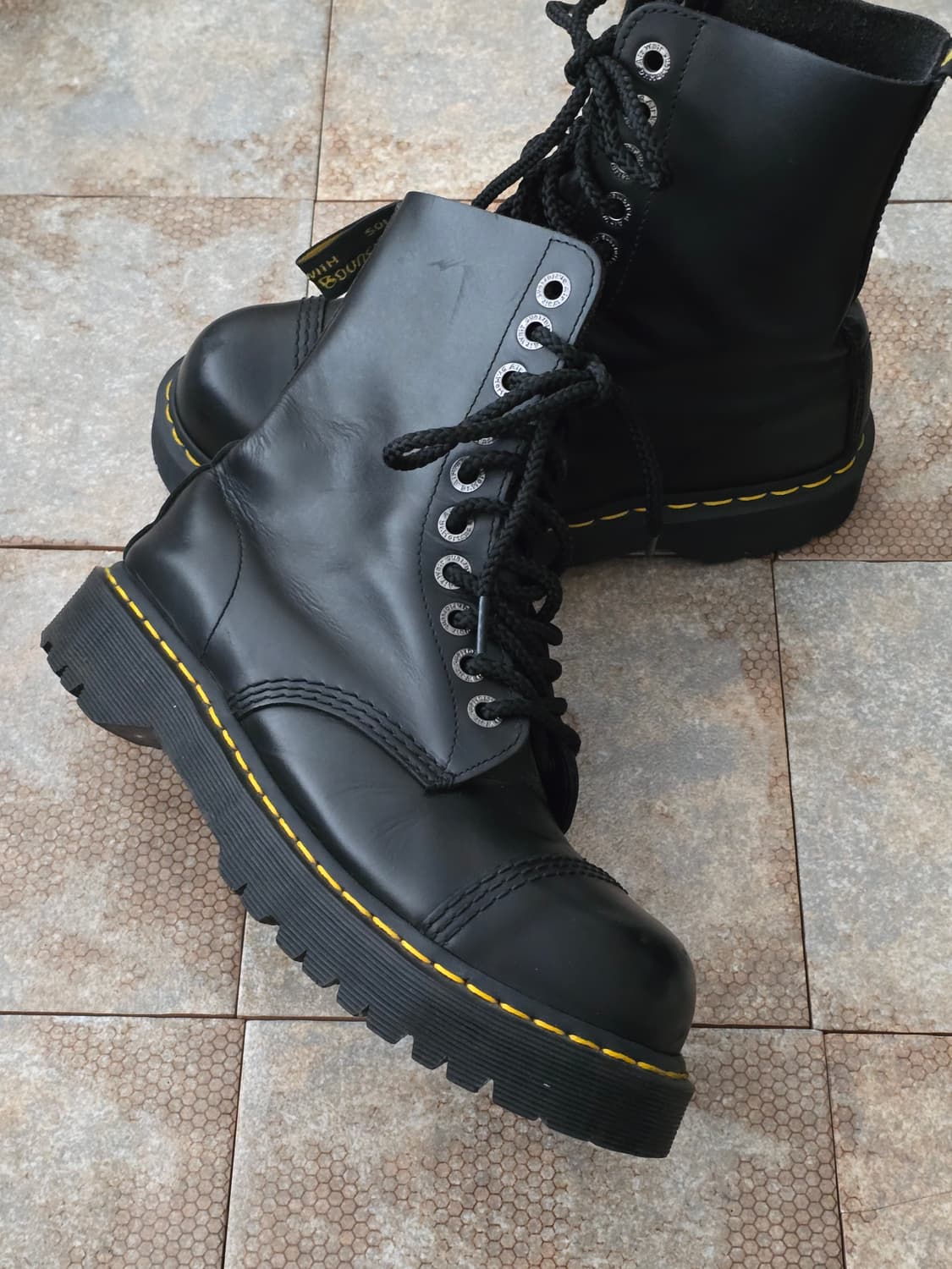 (250)닥터마틴 8761 bxb 10홀 부츠 상품이미지7
