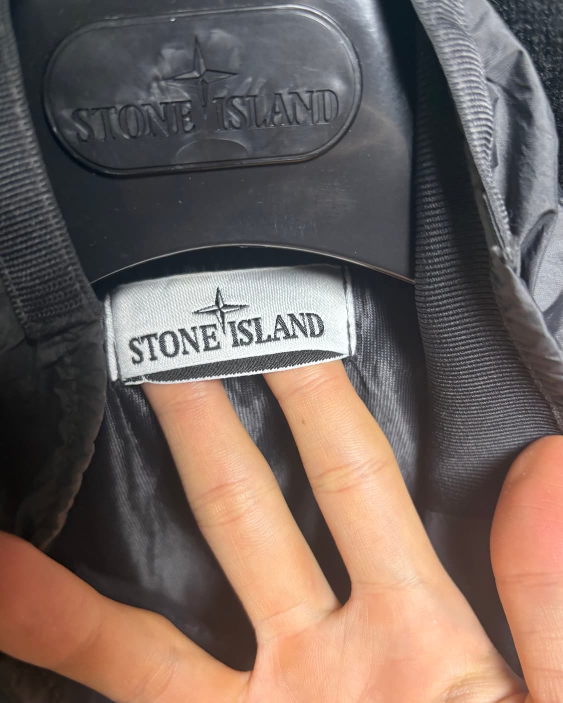 스톤아일랜드 25ss 차콜 그레이 m > s 사이즈 교환 및 판매 상품이미지5