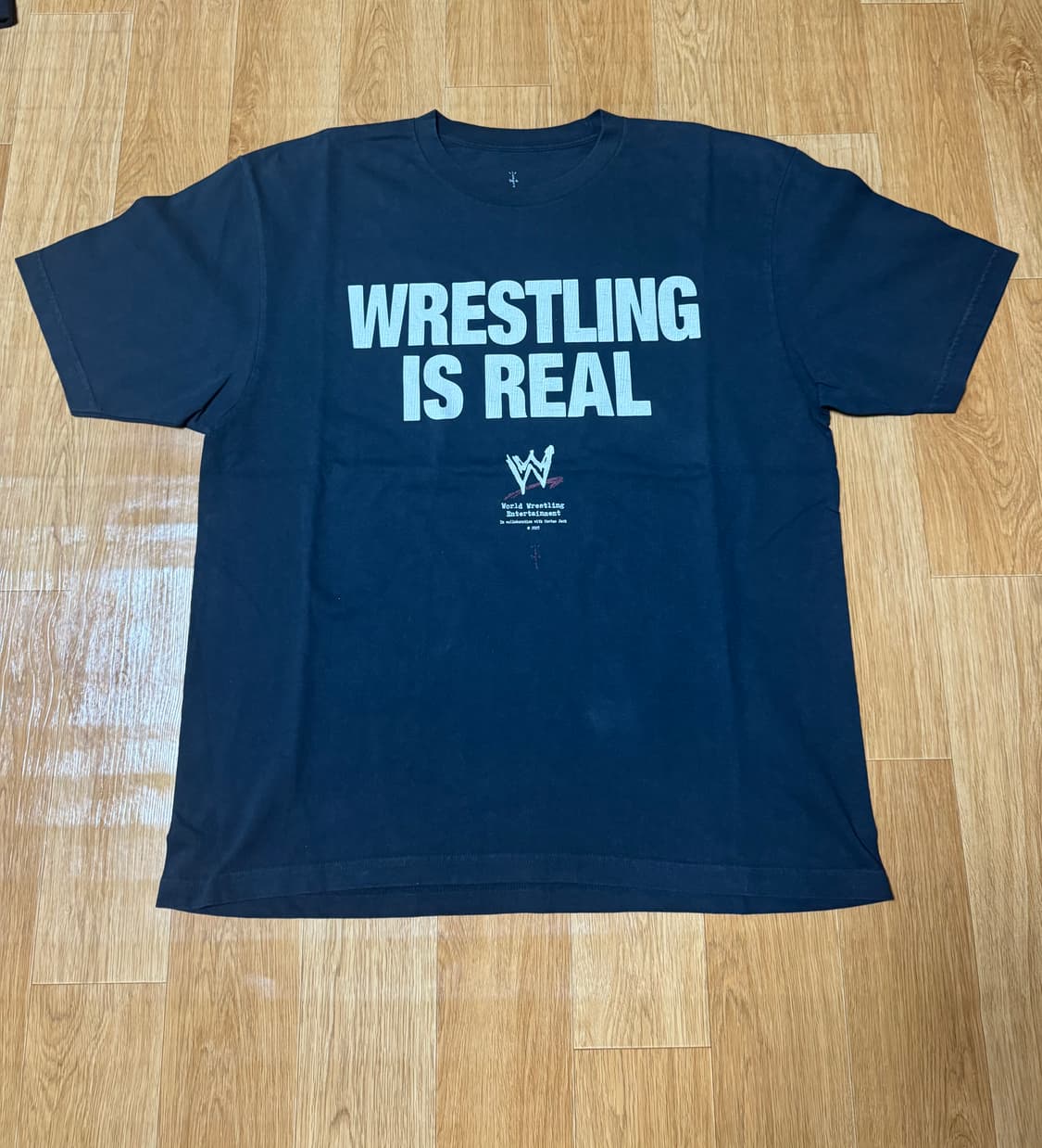 트래비스 스캇 캑터스 잭 x WWE 레슬링 이즈 리얼 티셔츠 블랙 상품이미지2