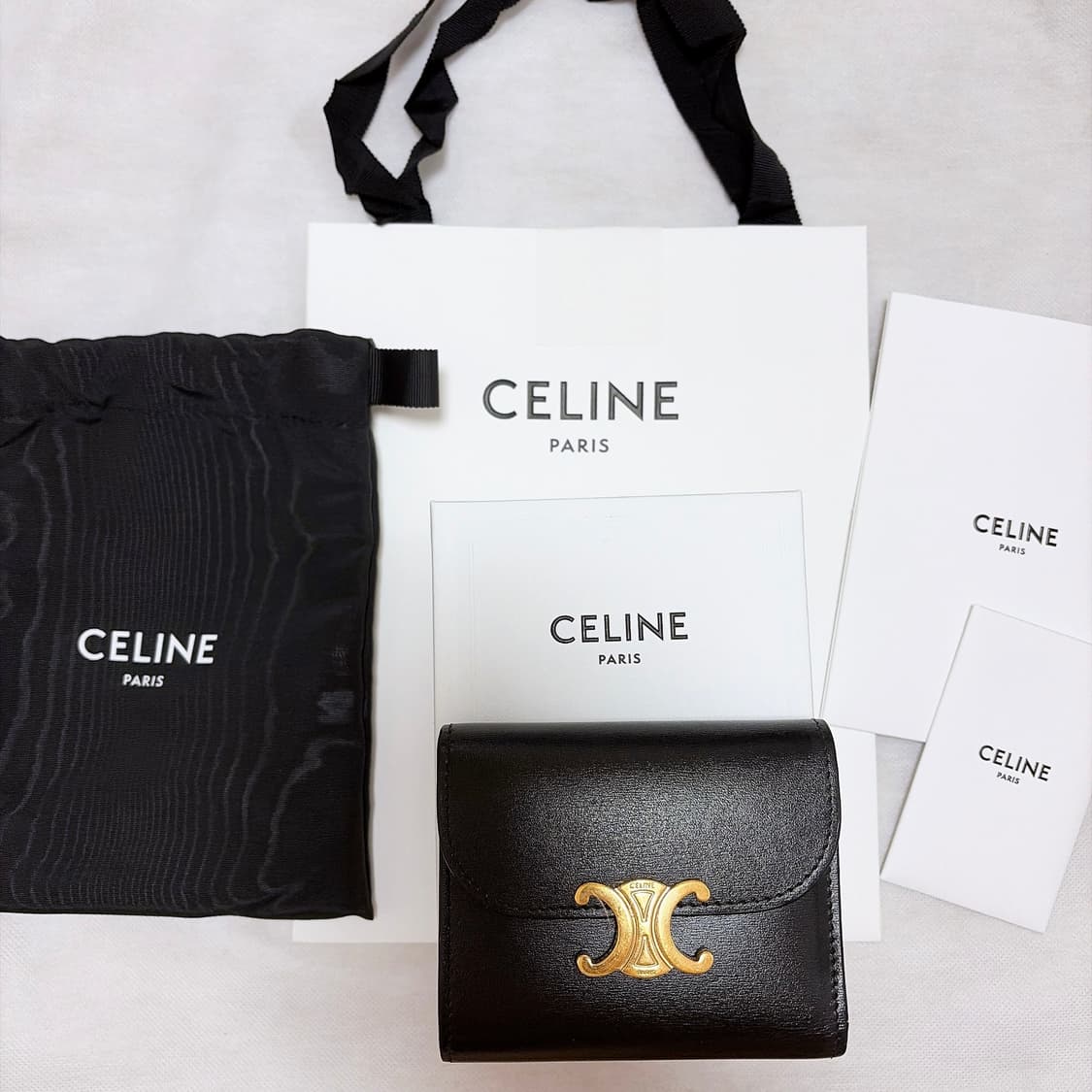 정품) 셀린느 트리옹프 플랩 지갑 상품이미지2