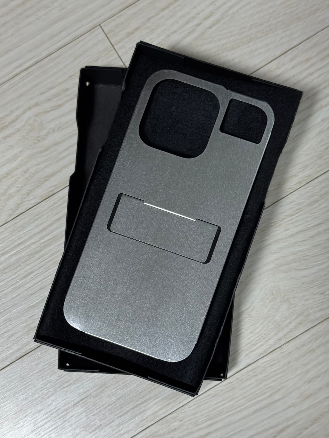 [15pro] 클라우스트럼 CLAUSTRUM 아이폰 케이스 FL-SVF 상품이미지2