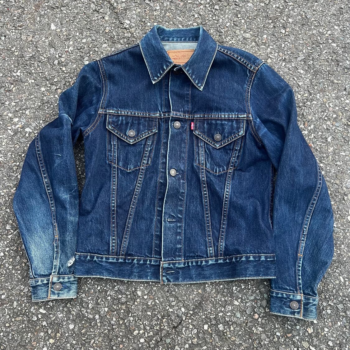 90년대 일본에서 생산된 리바이스 데님 자켓입니다 상품이미지1