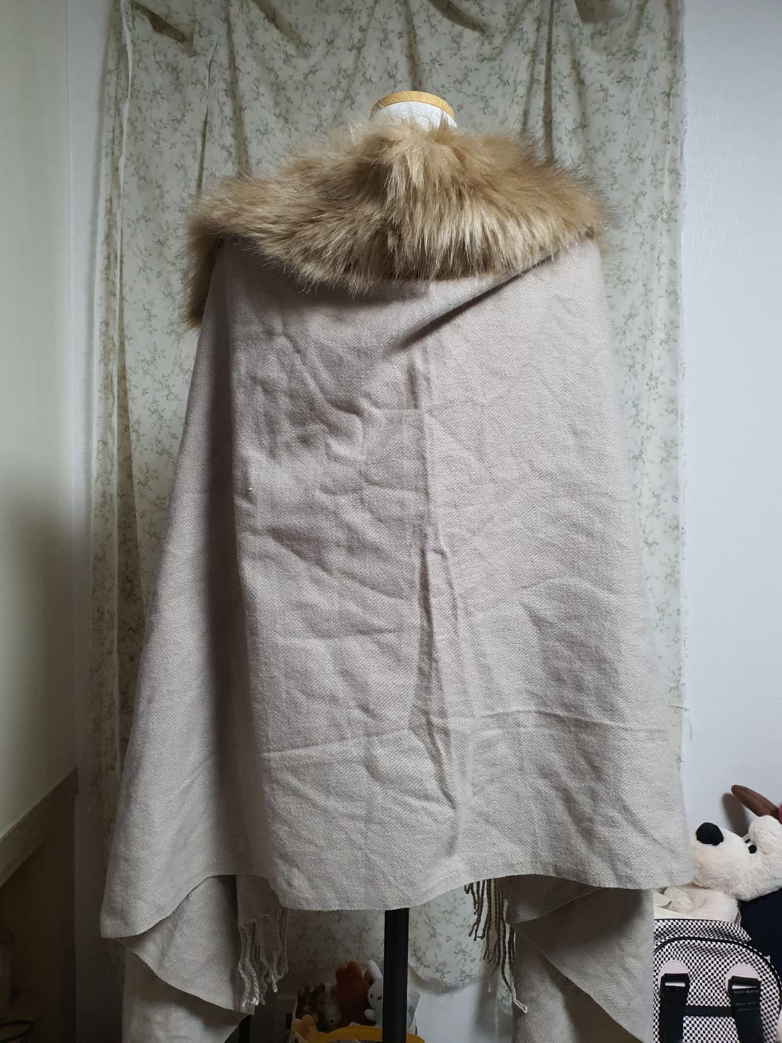 [빈티지] 달천깔 퍼 트리밍 베이지 망토 숄 케이프 상품이미지2