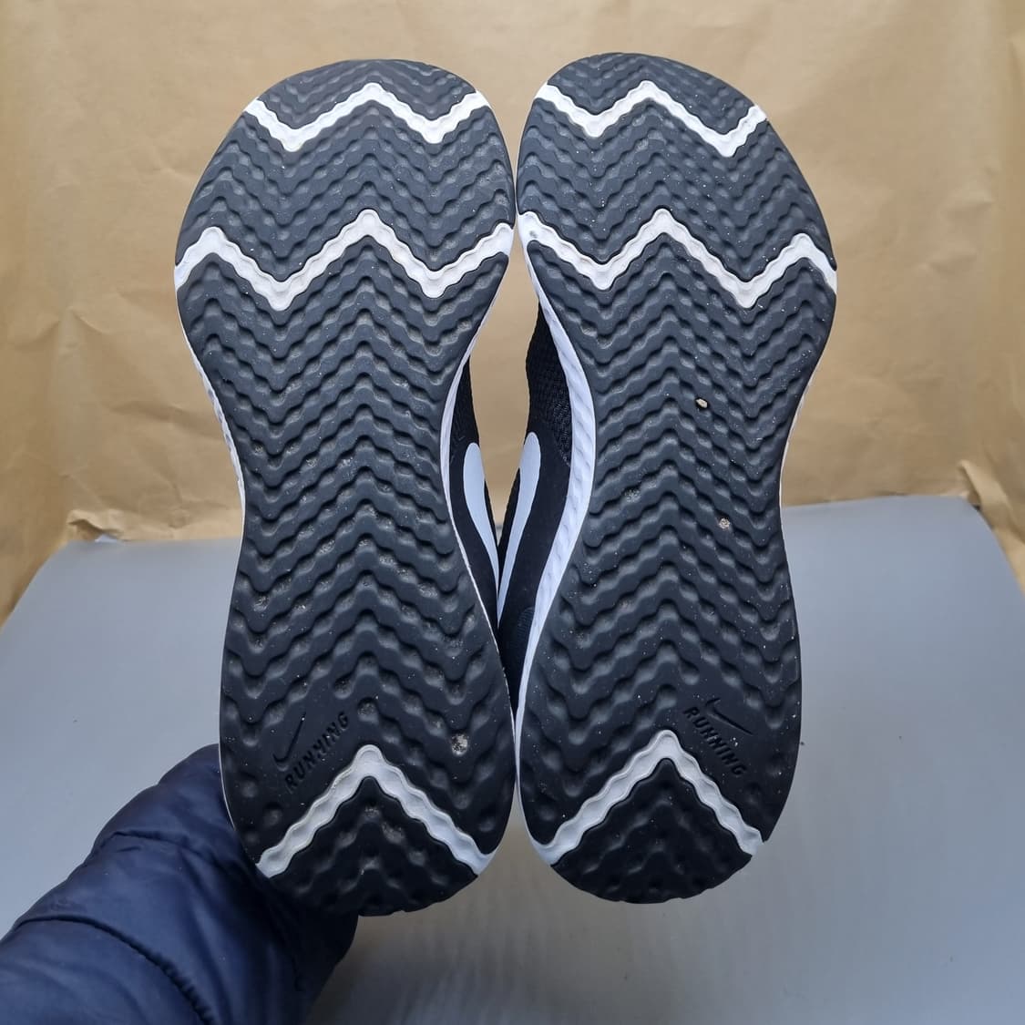 나이키 레볼루션5 남성운동화280 상품이미지3