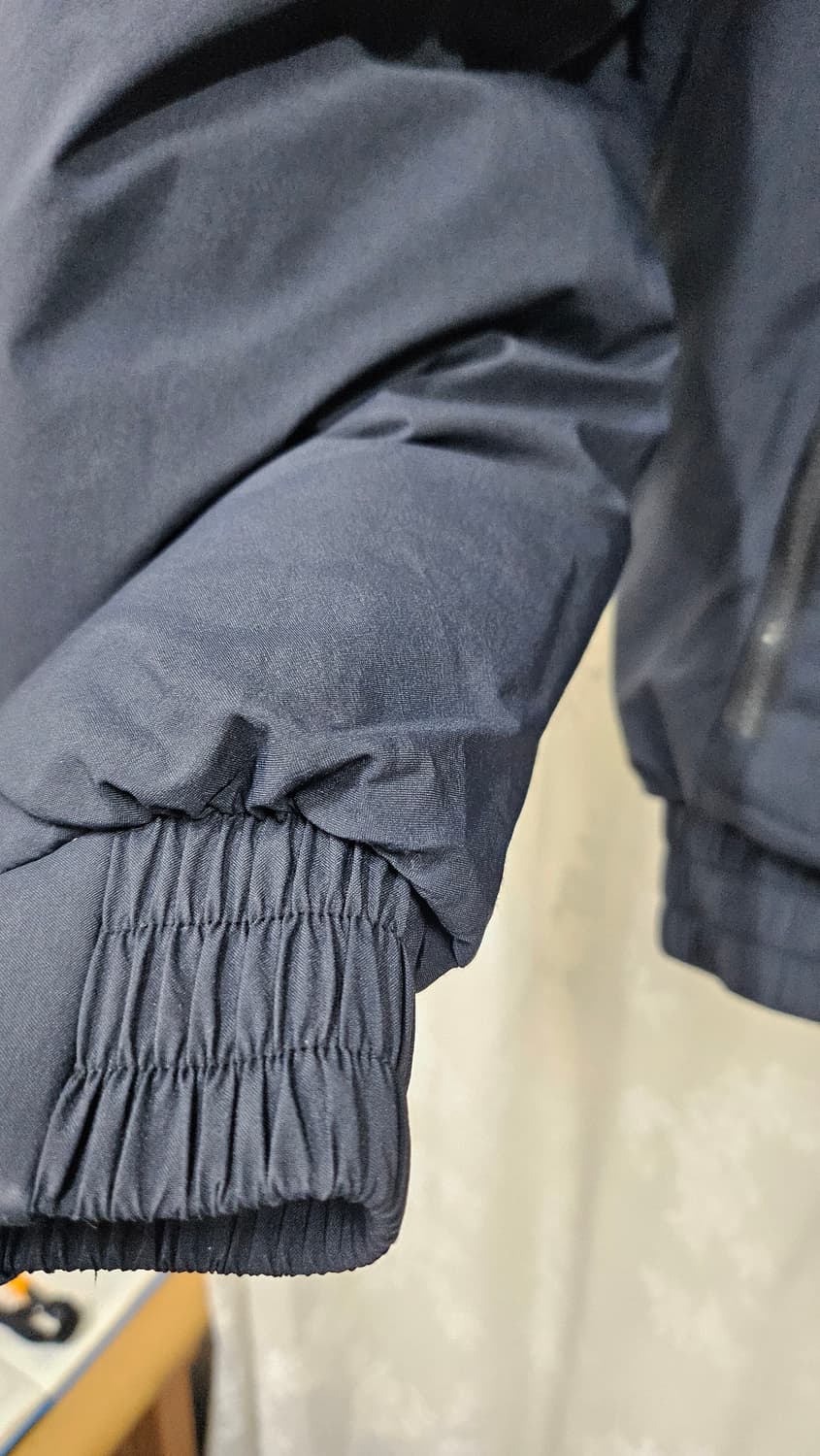 코오롱스포츠   블랙 패딩 점퍼  상품이미지8