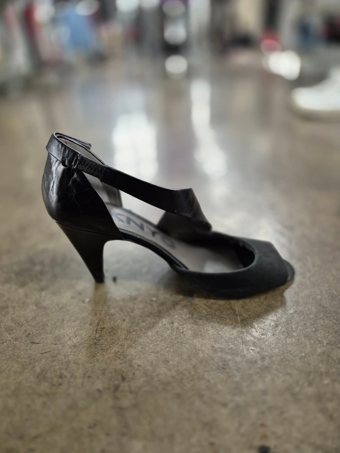 DKNY 블랙 힐 240 상품이미지5