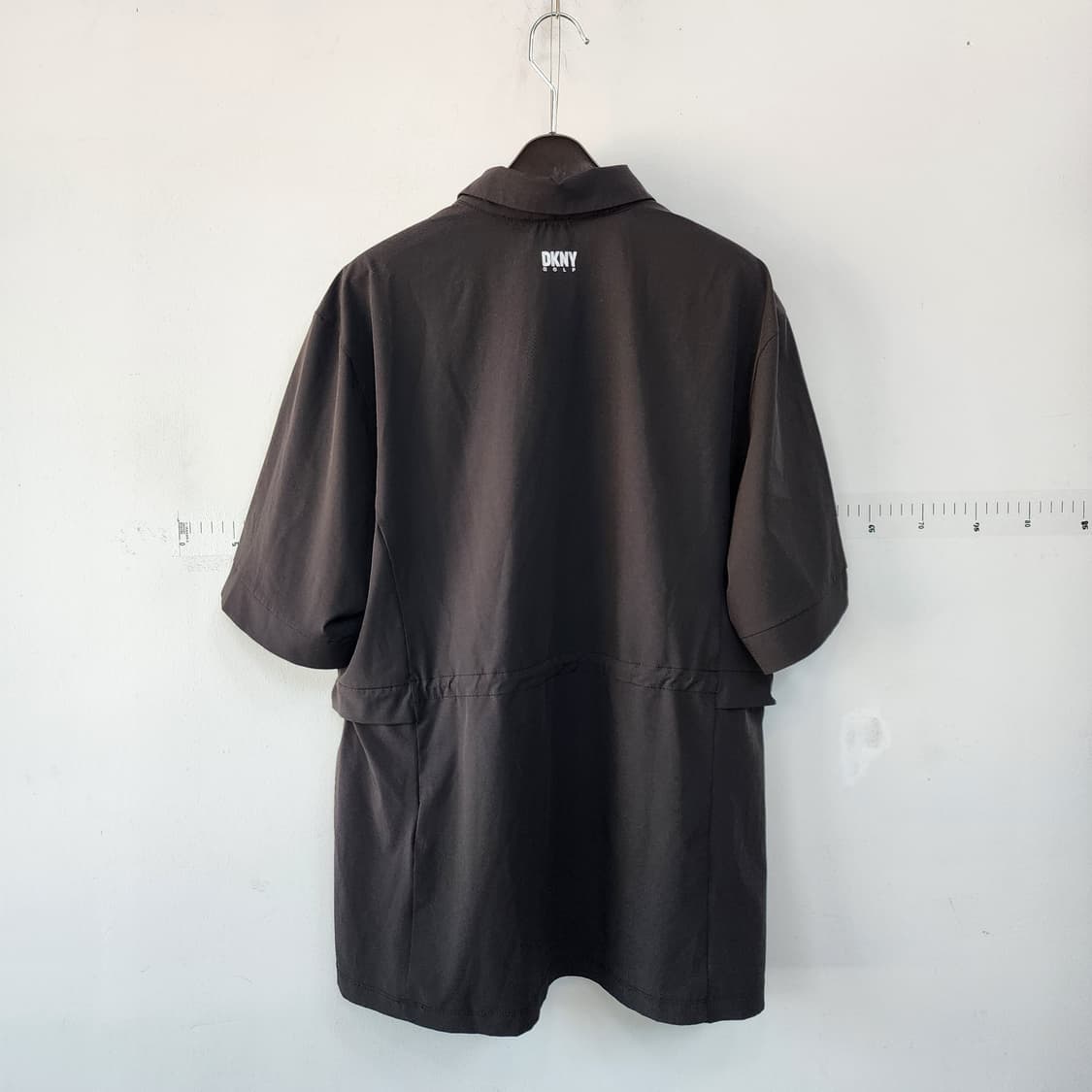 DKNY 블랙 반팔 카라 티셔츠 상품이미지5