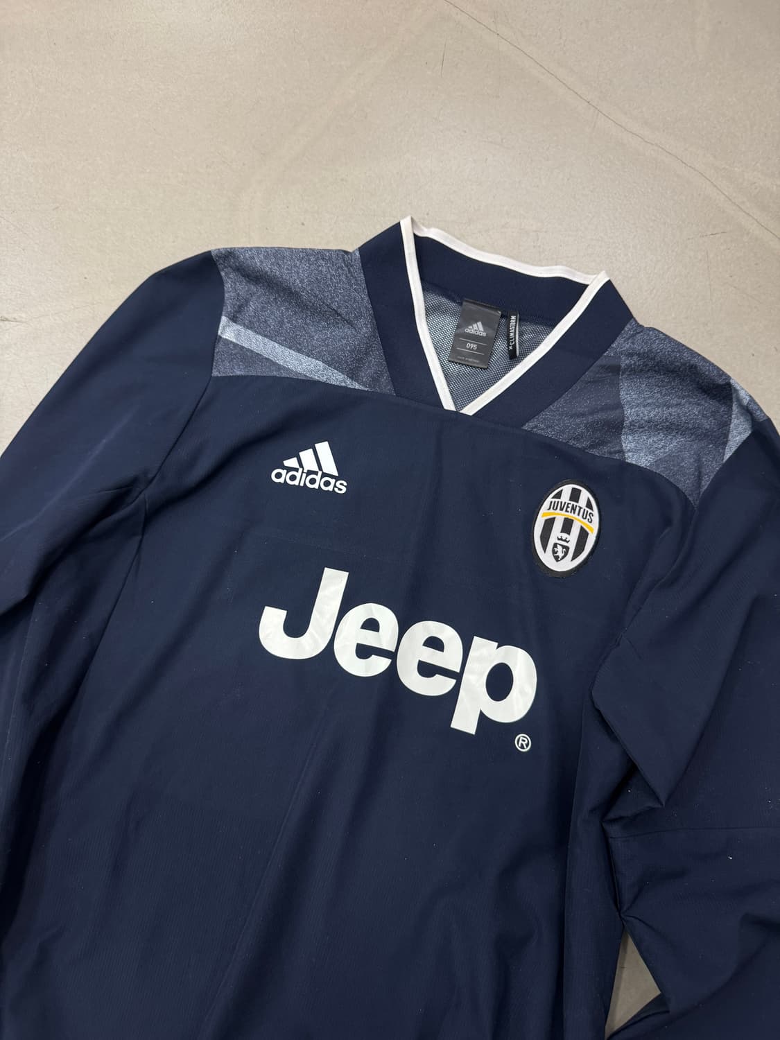 아디다스 유벤투스 웜업자켓 95 상품이미지2